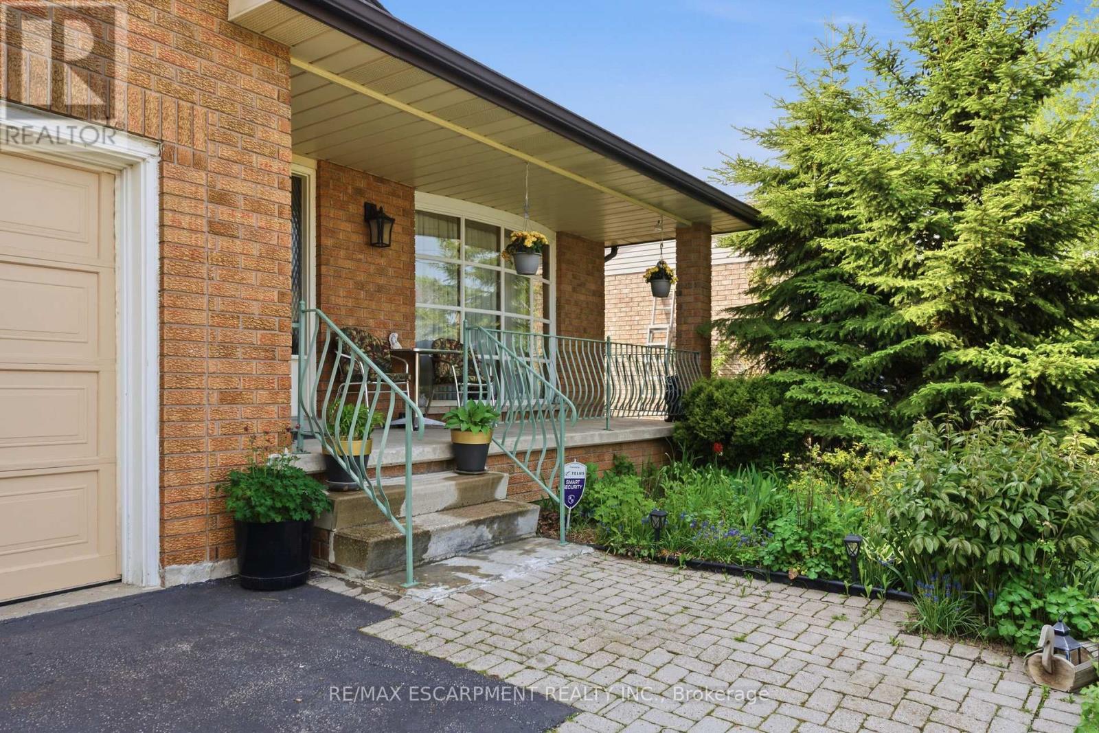 115 First Road W, Hamilton, Ontario  L8J 2S6 - Photo 2 - X13643886