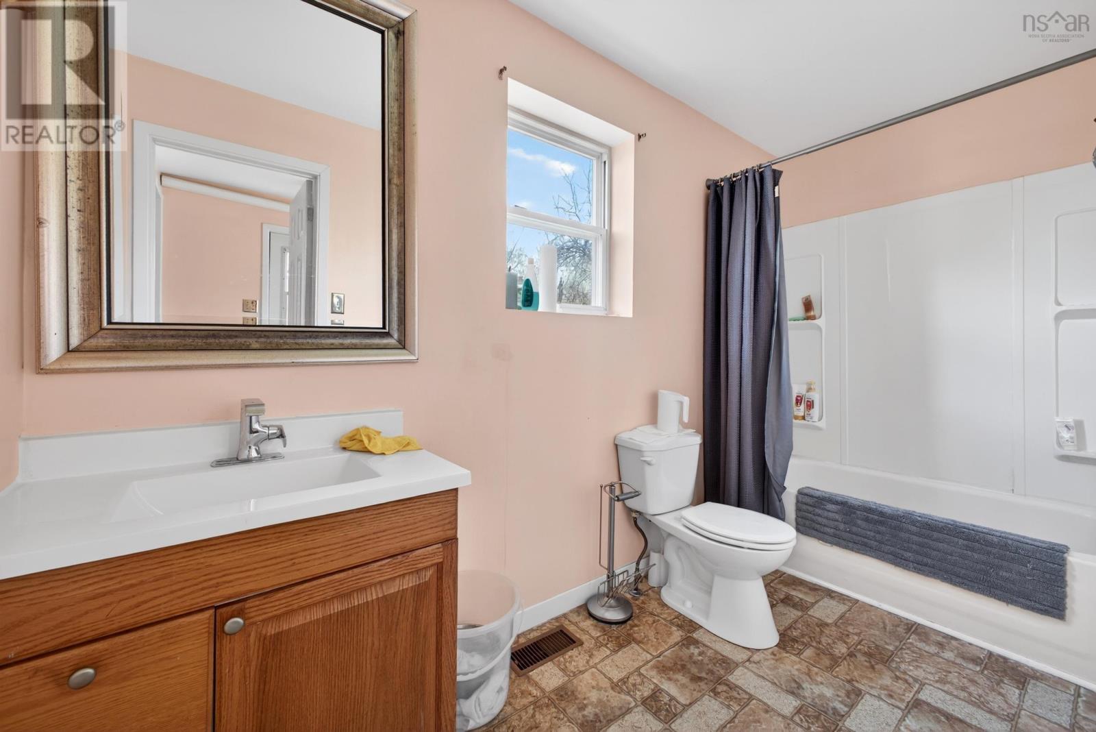 294 Queen Street, Truro, Nova Scotia  B2N 2C3 - Photo 14 - 202610600