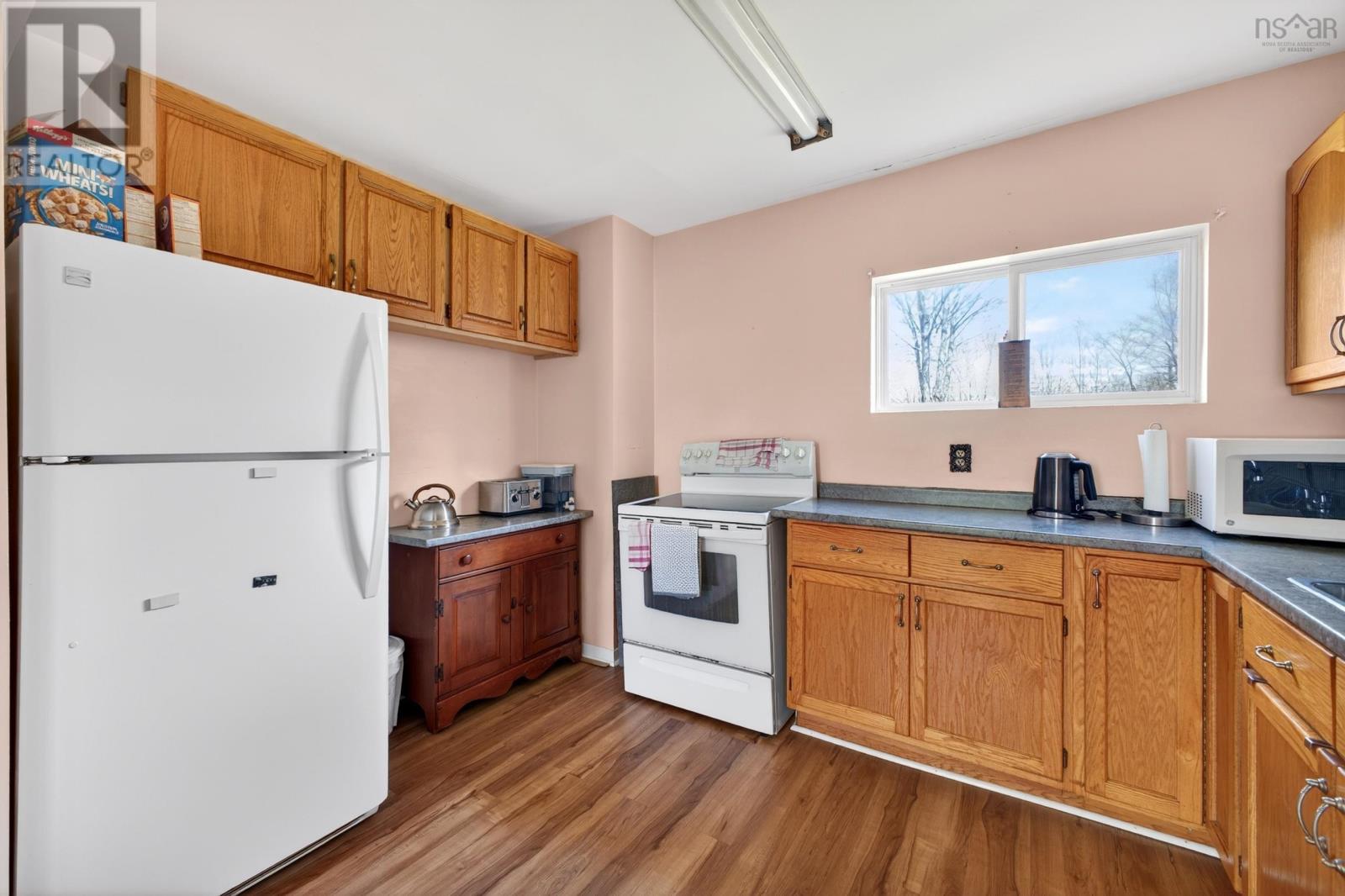 294 Queen Street, Truro, Nova Scotia  B2N 2C3 - Photo 6 - 202610600
