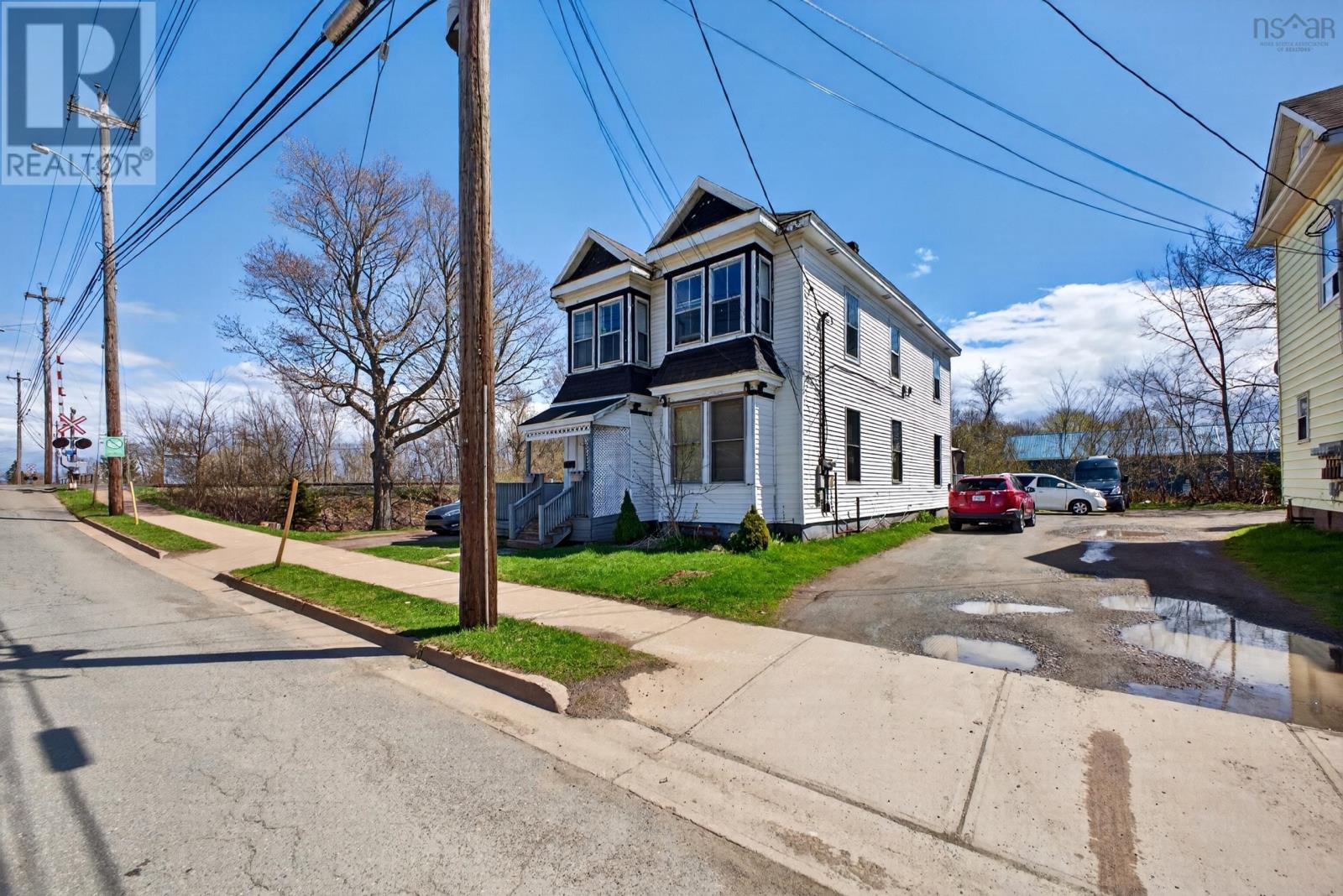 294 Queen Street, Truro, Nova Scotia  B2N 2C3 - Photo 37 - 202610600