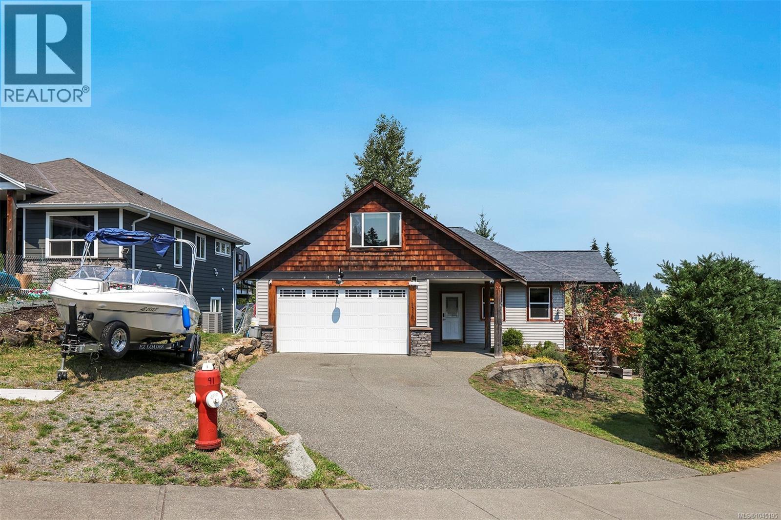 2712 Rydal Ave, Cumberland, British Columbia