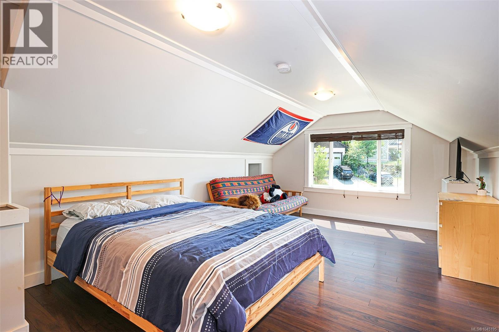 2712 Rydal Ave, Cumberland, British Columbia  V0R 1S0 - Photo 26 - 1045195