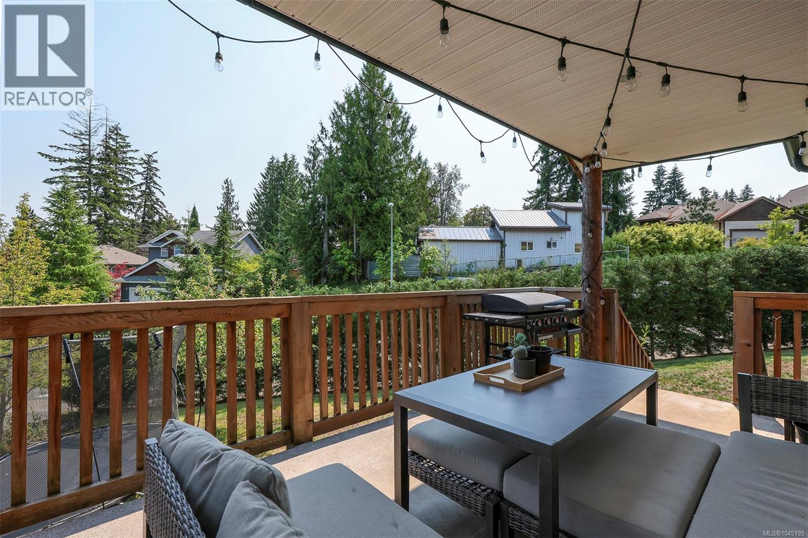 2712 Rydal Ave, Cumberland, British Columbia  V0R 1S0 - Photo 29 - 1045195