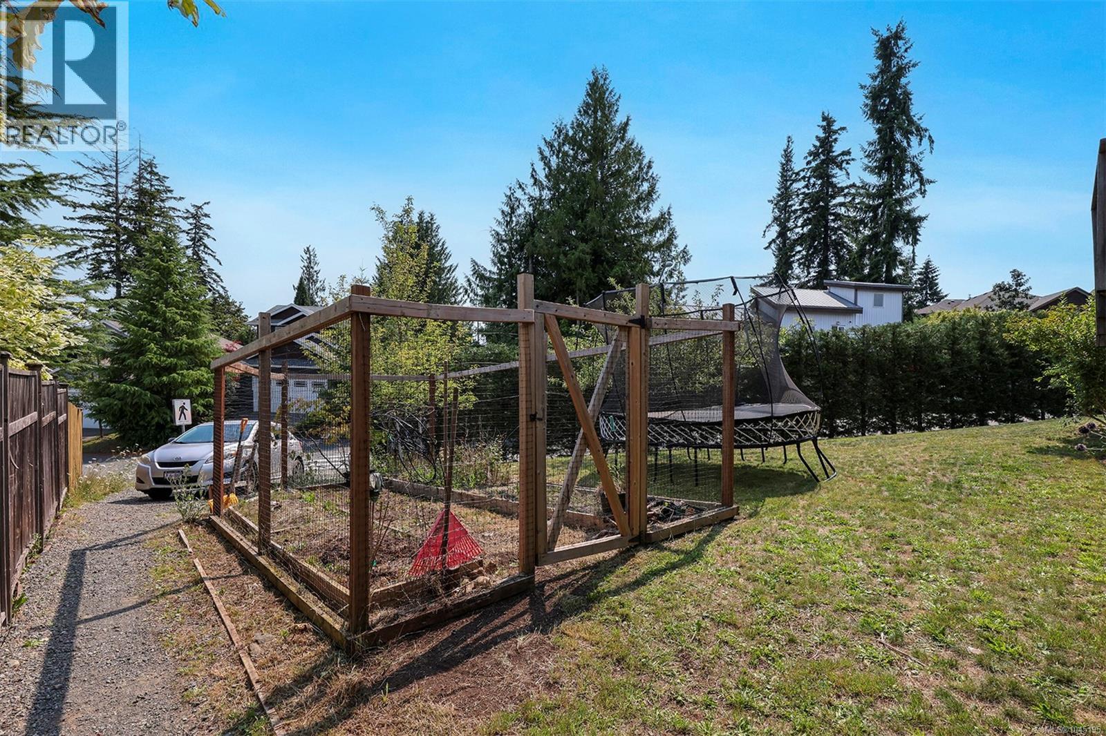 2712 Rydal Ave, Cumberland, British Columbia  V0R 1S0 - Photo 42 - 1045195
