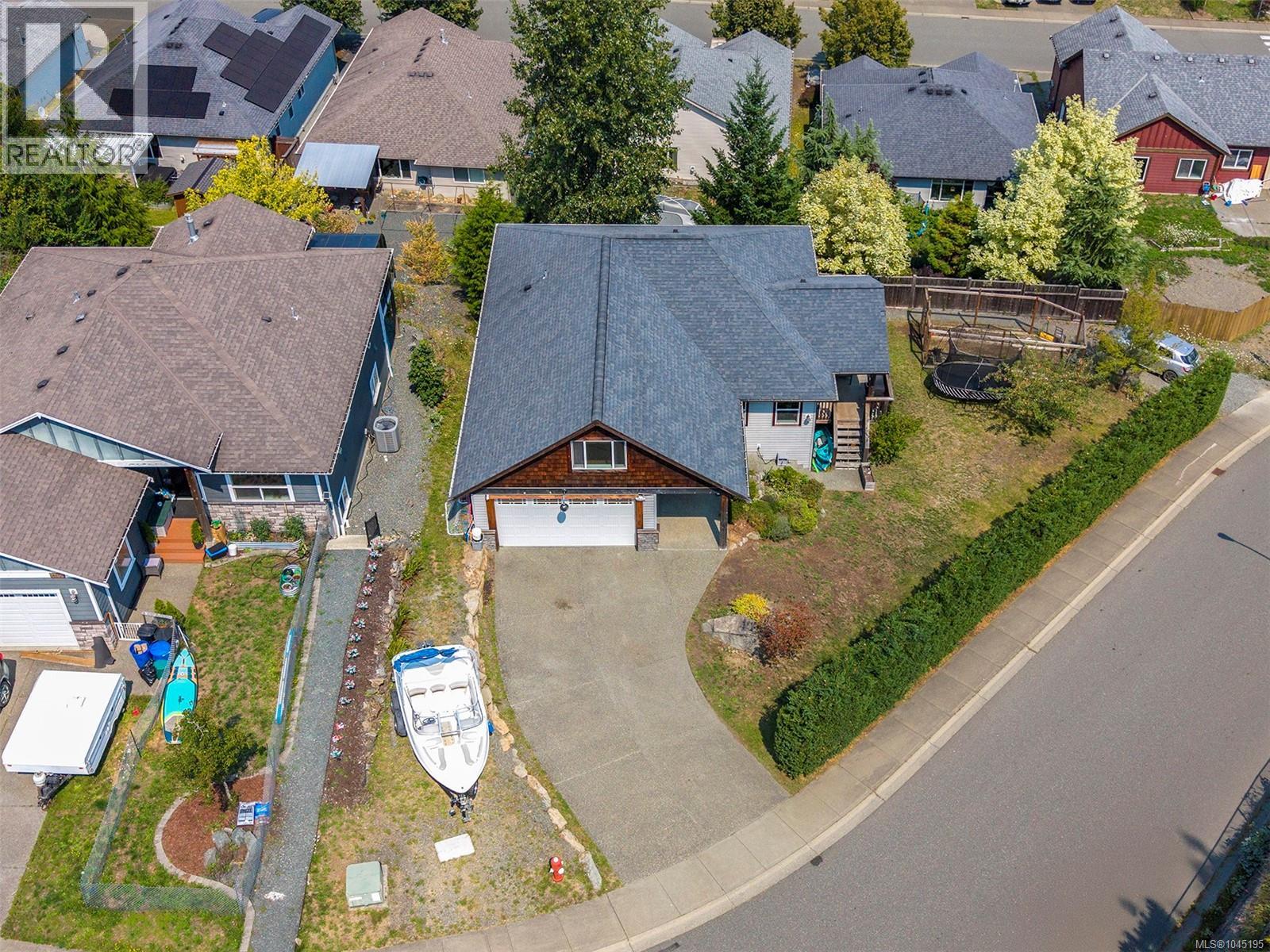 2712 Rydal Ave, Cumberland, British Columbia  V0R 1S0 - Photo 46 - 1045195