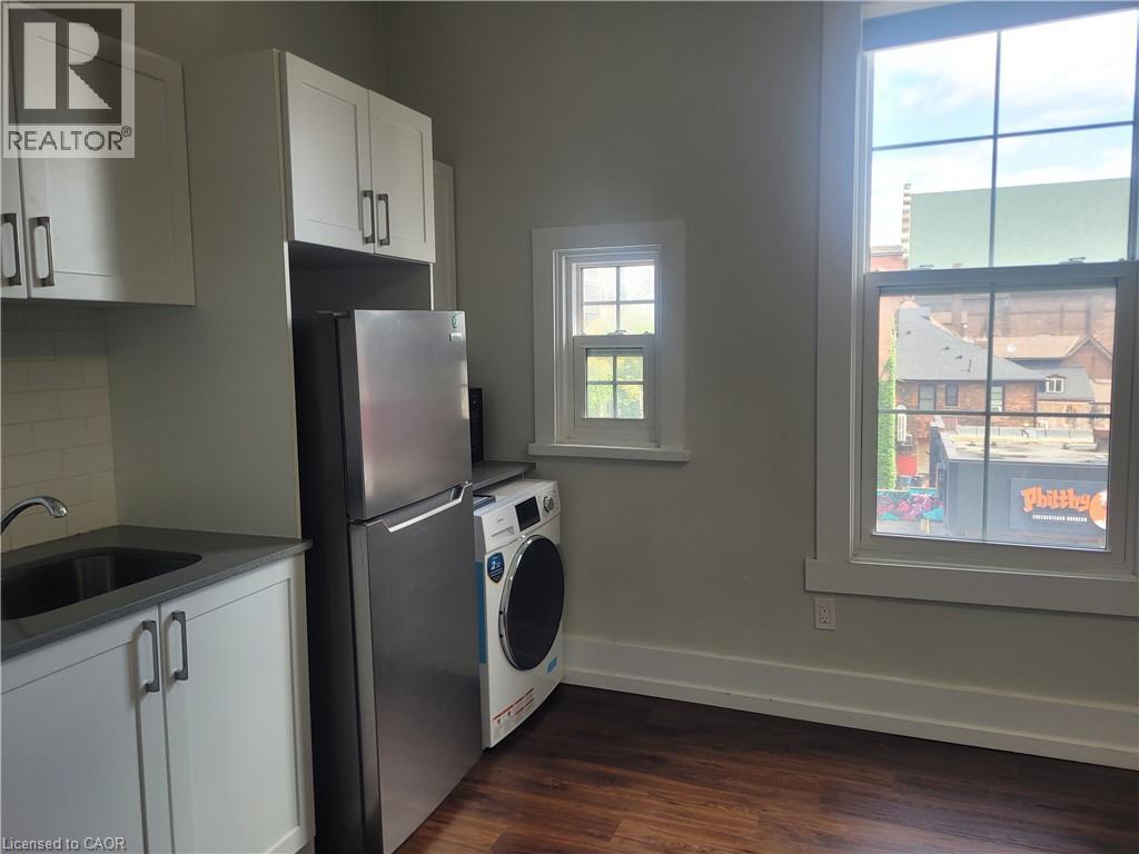 154 JAMES Street N Unit# 4