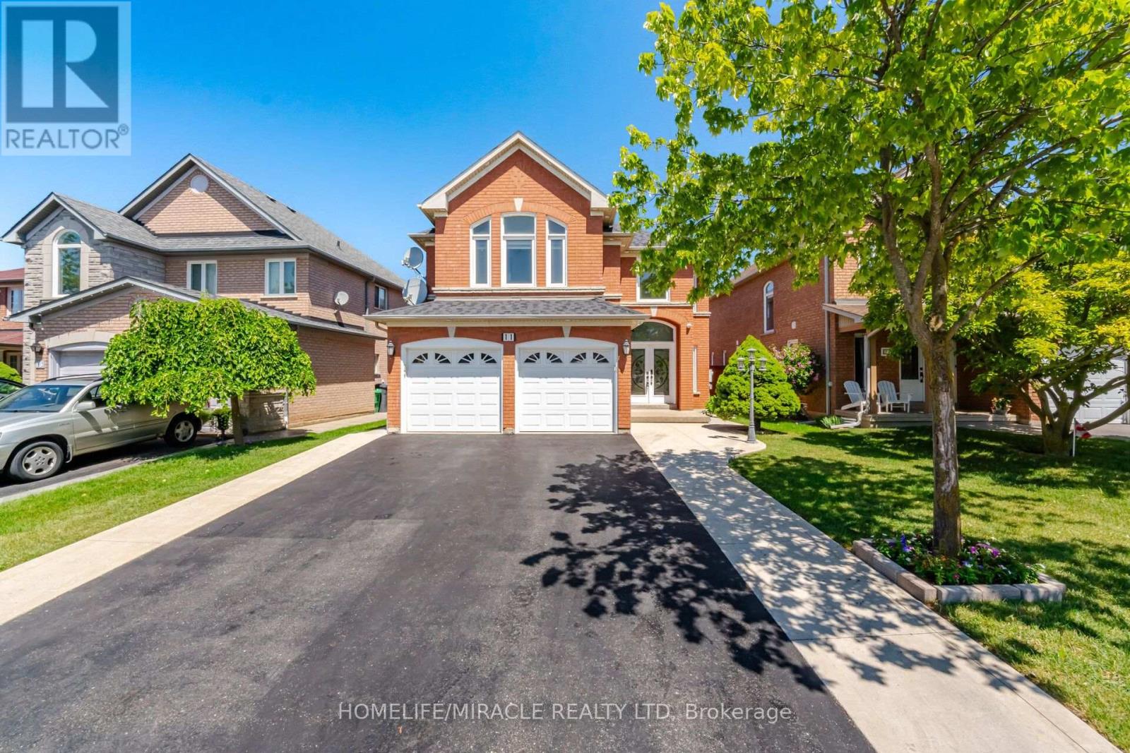 11 Barleyfield Road, Brampton, Ontario  L6R 1R4 - Photo 2 - W13641706