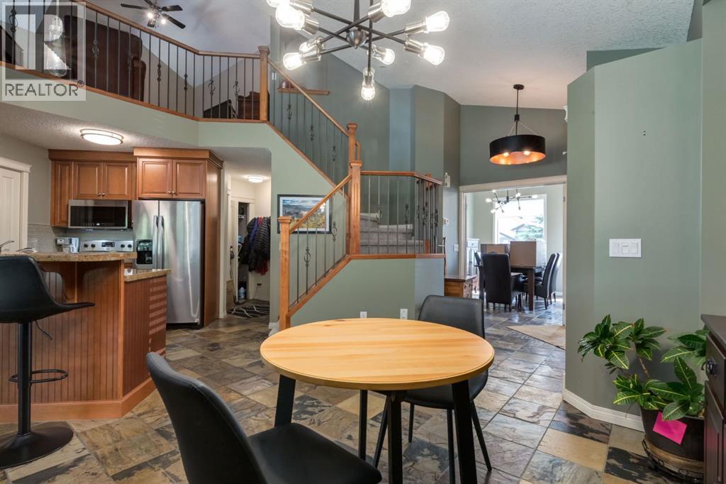 218 Springbank Villas SW, Calgary, Alberta  T3H 5P7 - Photo 6 - A2334801