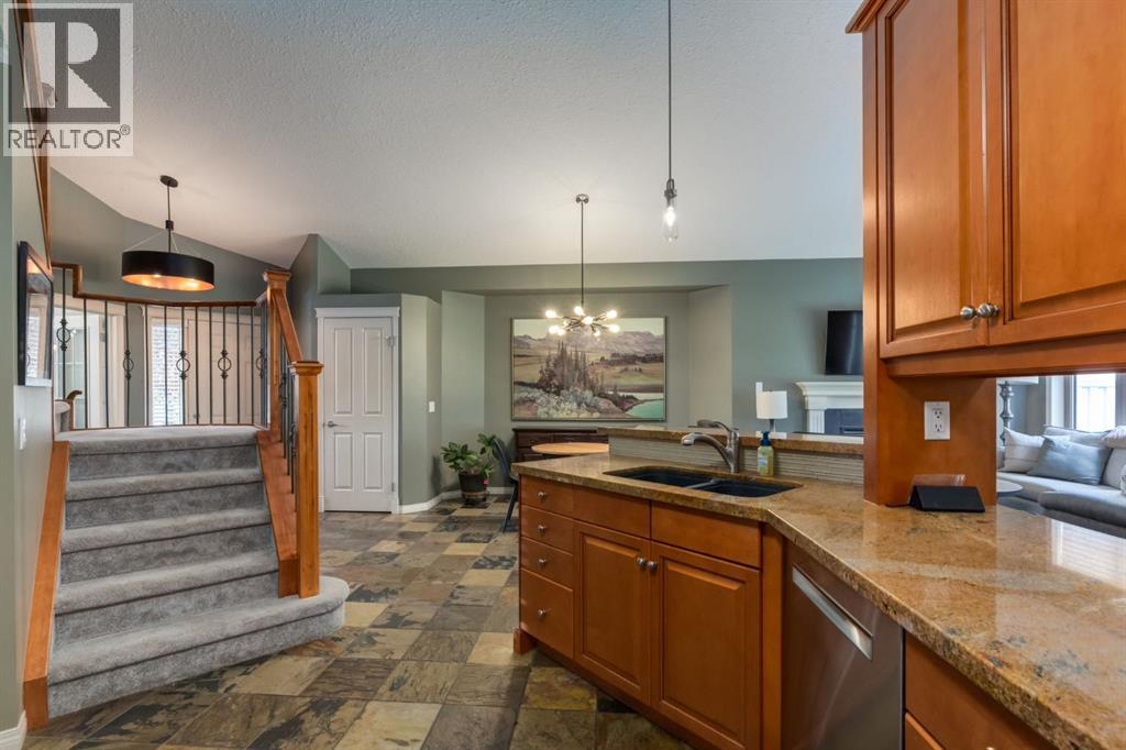 218 Springbank Villas SW, Calgary, Alberta  T3H 5P7 - Photo 8 - A2334801