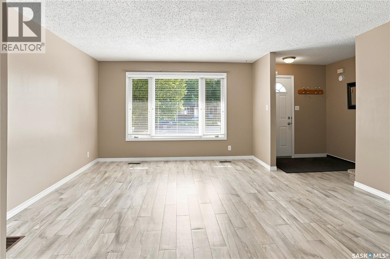 B 2003 Foley Drive, North Battleford, Saskatchewan  S9A 3H1 - Photo 4 - SK044712