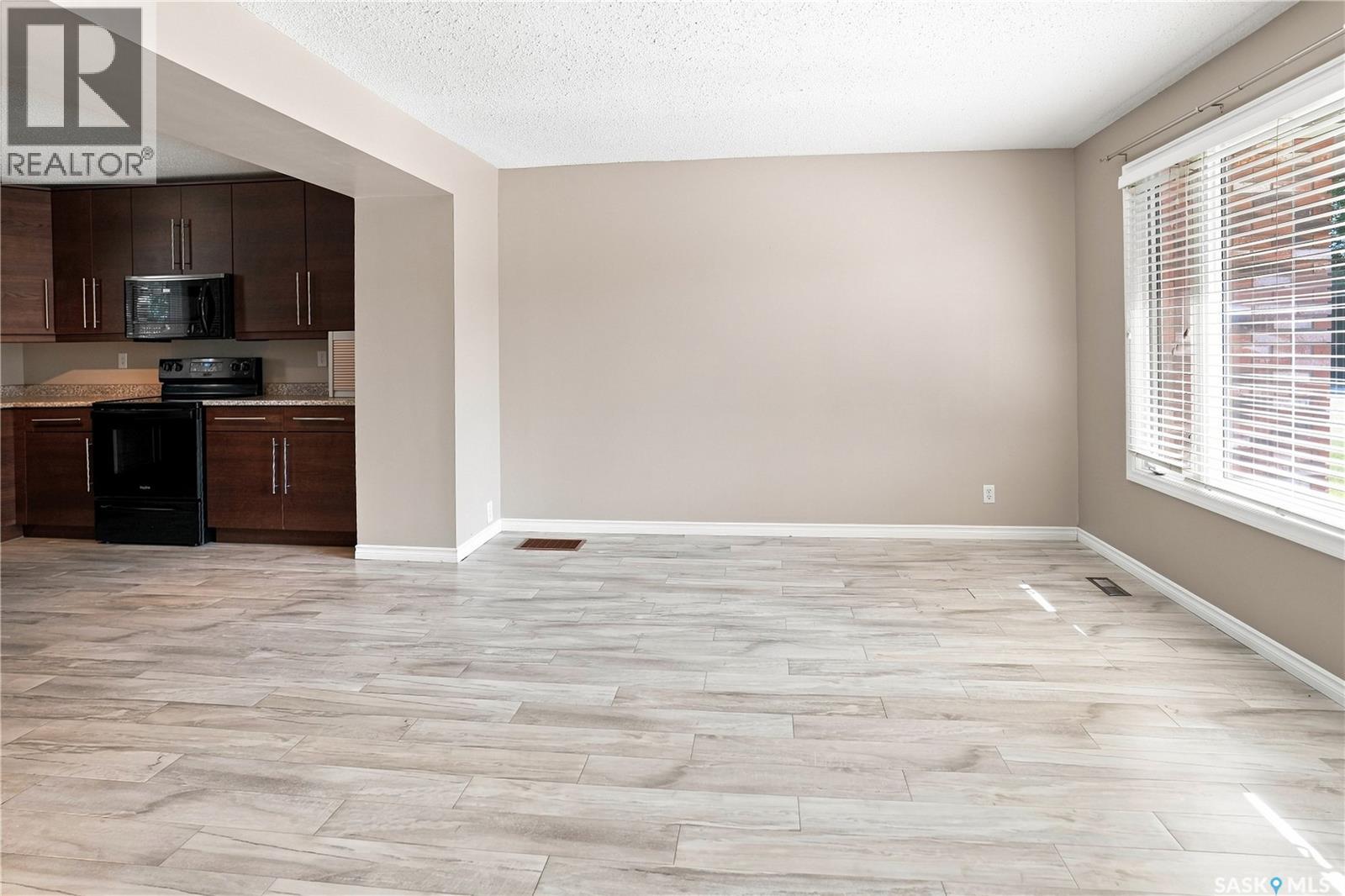 B 2003 Foley Drive, North Battleford, Saskatchewan  S9A 3H1 - Photo 6 - SK044712
