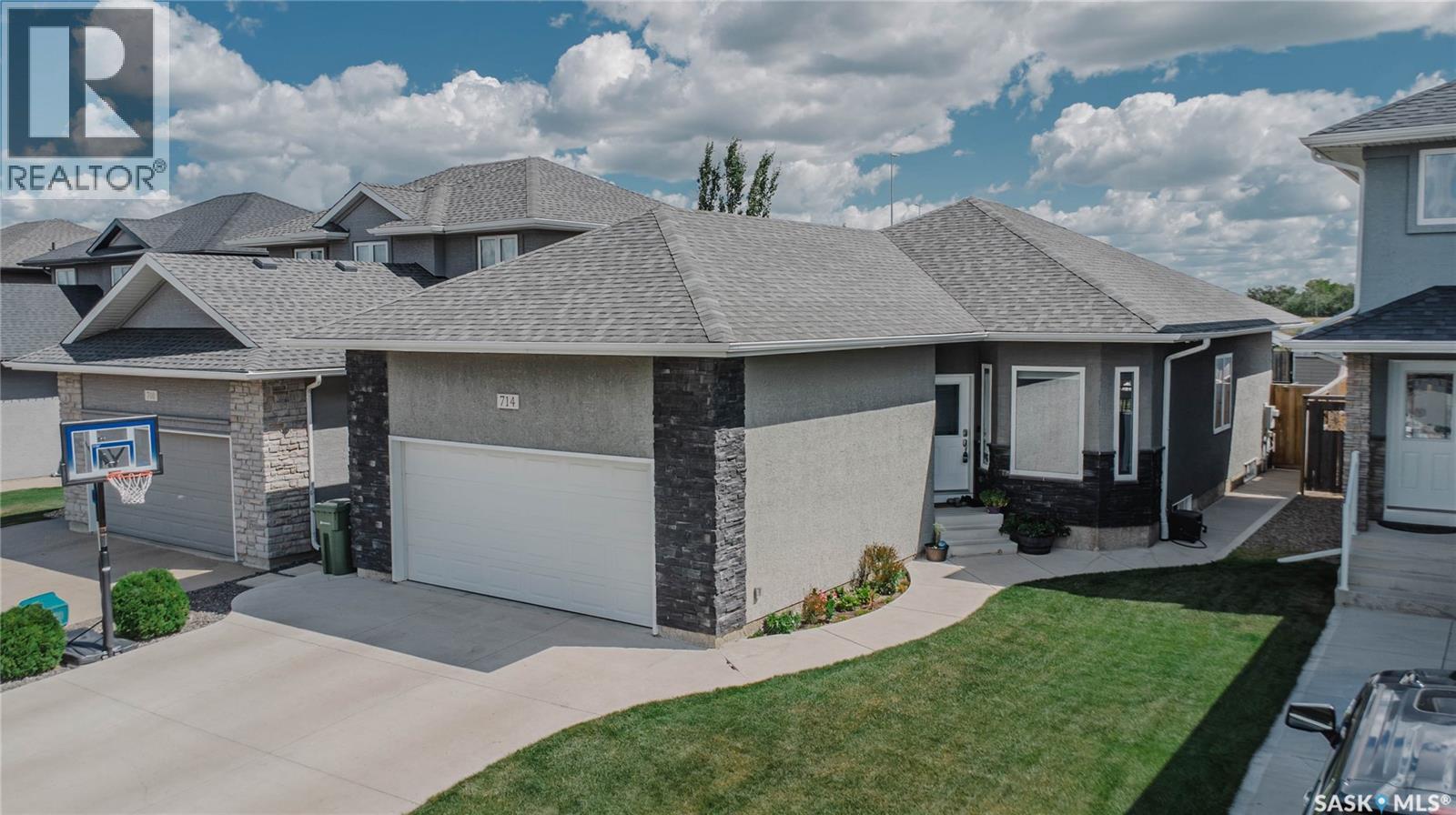 714 Sutter Crescent, Saskatoon, Saskatchewan  S7T 0R4 - Photo 2 - SK044698
