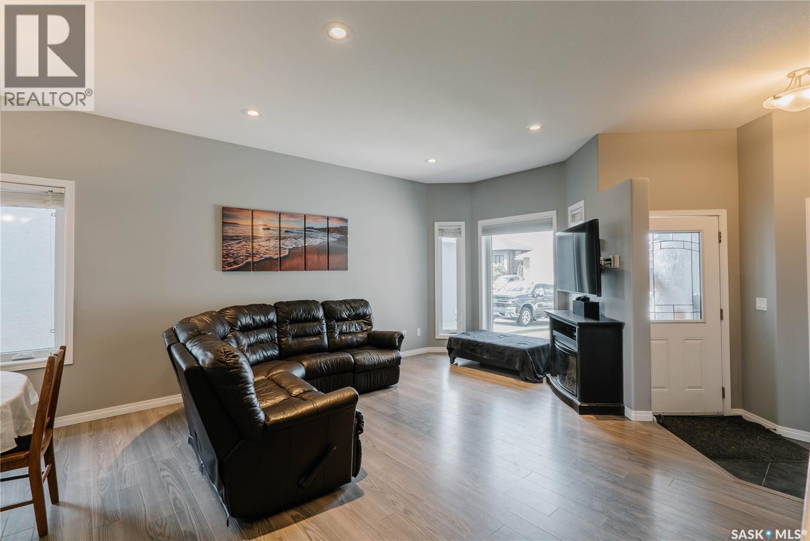 714 Sutter Crescent, Saskatoon, Saskatchewan  S7T 0R4 - Photo 4 - SK044698