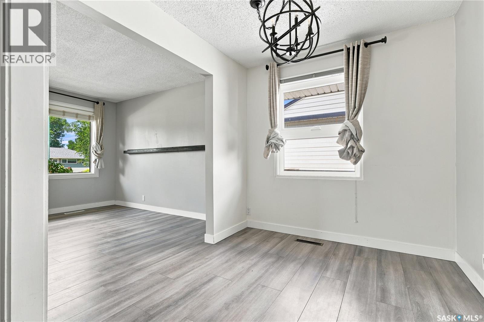 2325 Dufferin Avenue, Saskatoon, Saskatchewan  S7J 1C1 - Photo 12 - SK044690