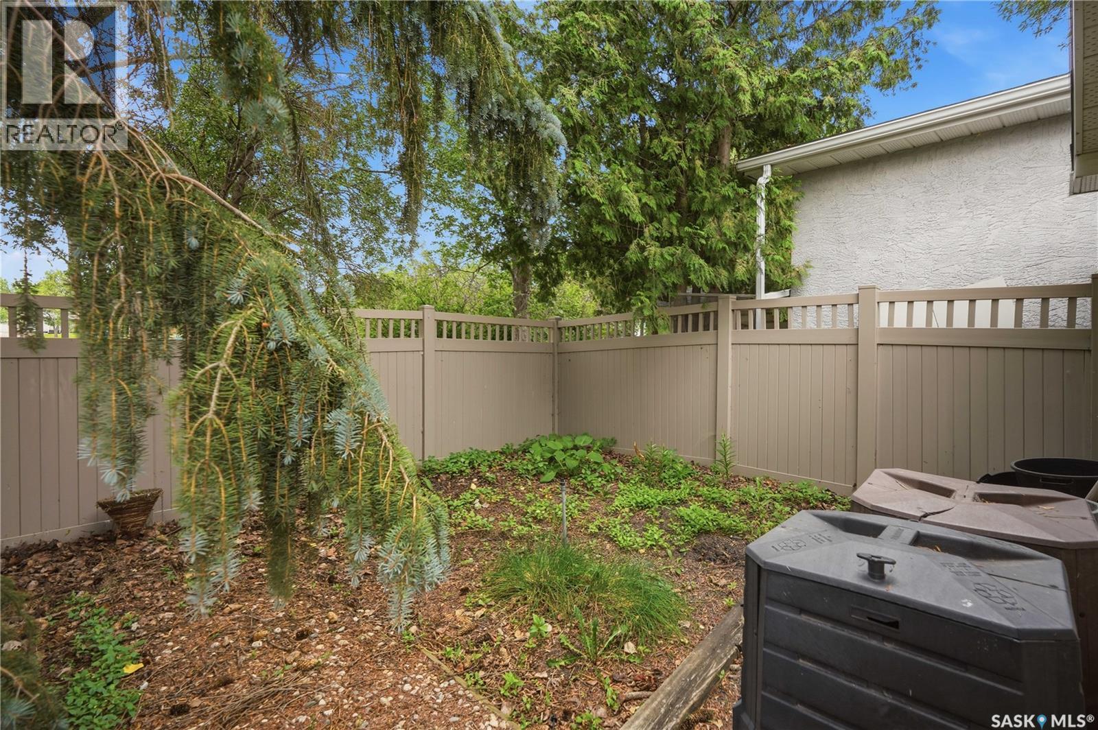 19 Thomson Avenue, Regina, Saskatchewan  S4N 0K1 - Photo 48 - SK044354