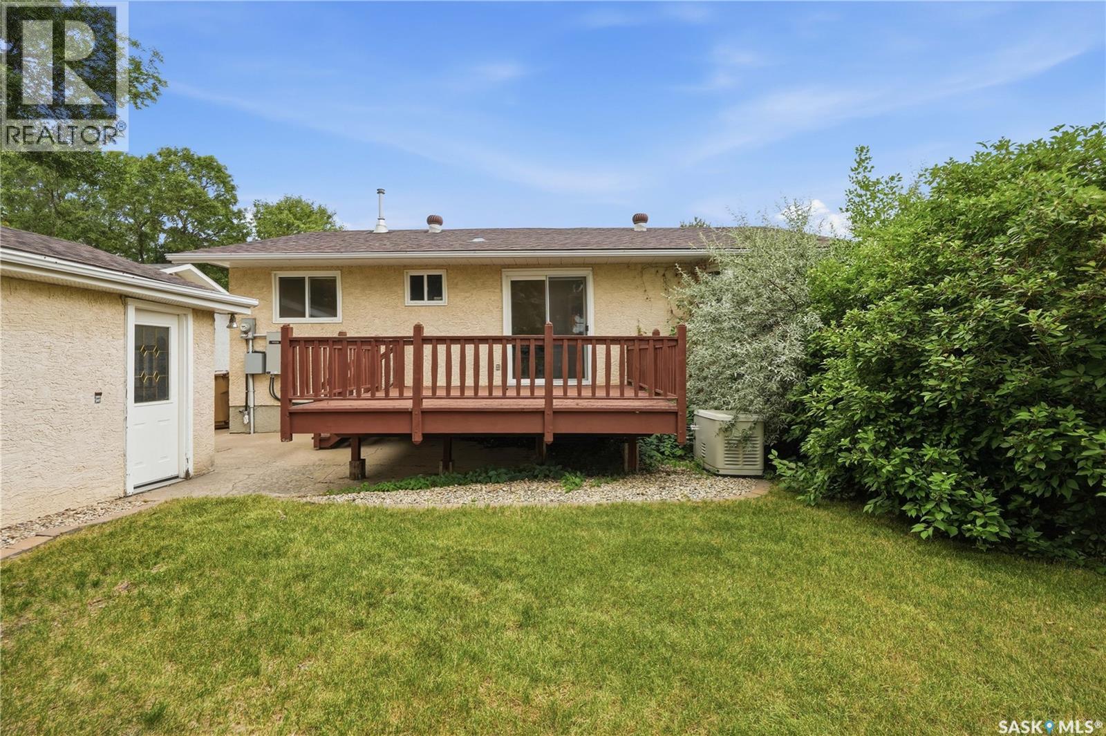 19 Thomson Avenue, Regina, Saskatchewan  S4N 0K1 - Photo 5 - SK044354