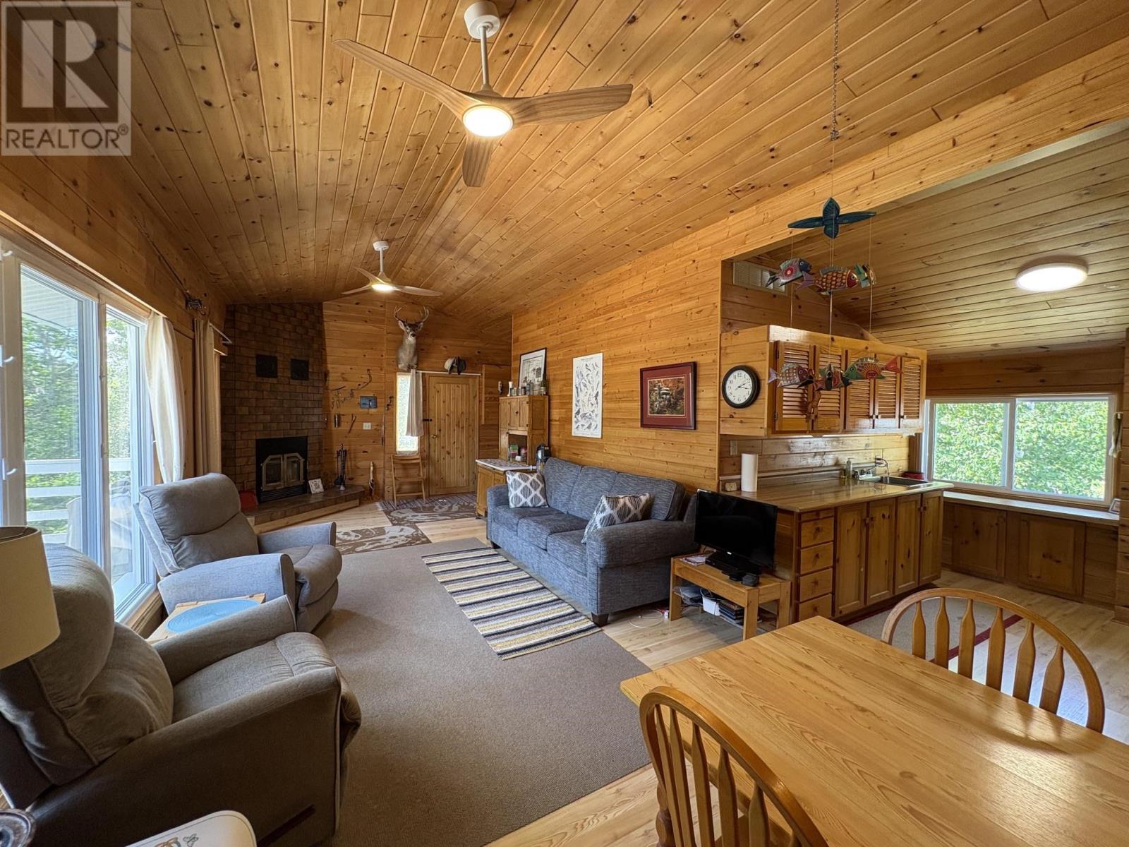 560 Little Trout Bay Rd., Neebing, Ontario  P7L 0A4 - Photo 9 - TB2601877