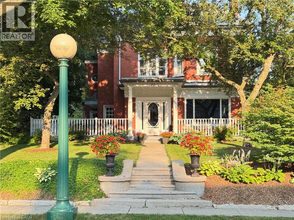 42 LANSDOWNE Road N, Cambridge, Ontario