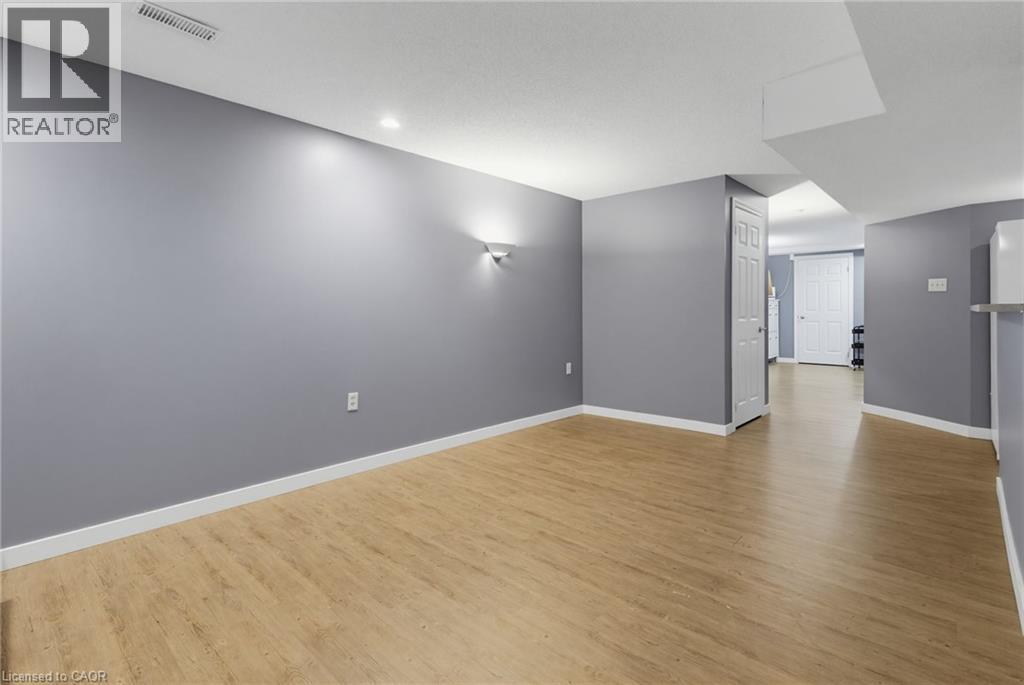 46 Chelsea Crescent, Stoney Creek, Ontario  L8E 5R7 - Photo 27 - 40853388