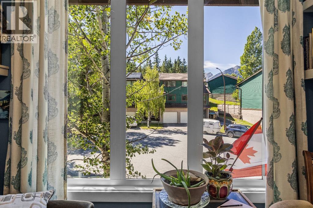 246 Kluane Drive, Banff, Alberta  T0L 0C0 - Photo 18 - A2327457