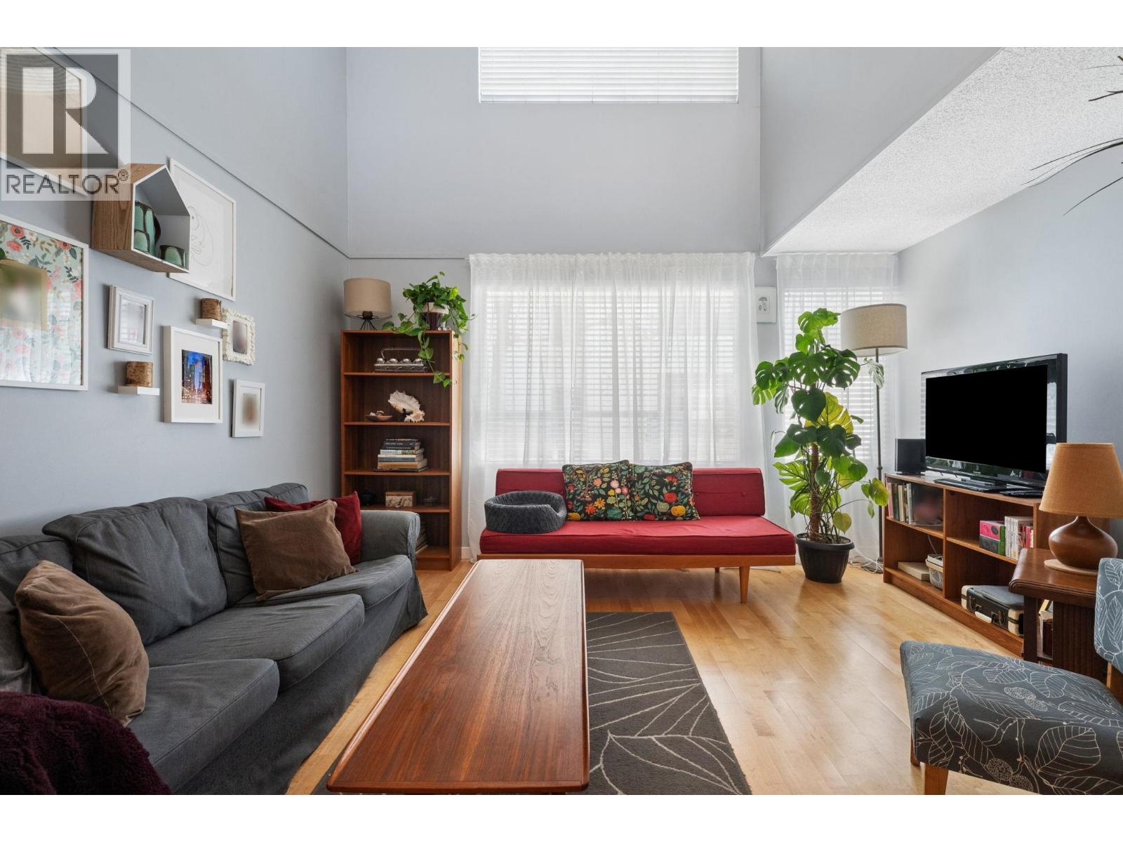 407 1345 COMOX STREET, Vancouver, British Columbia