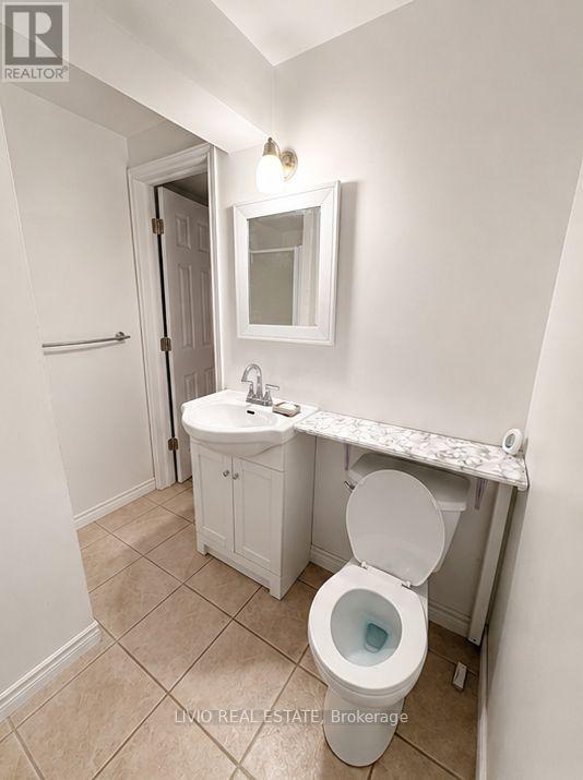 Bsmt - 8 Janray Drive, Toronto, Ontario M1G 1Y1 - Photo 15 - E13556432