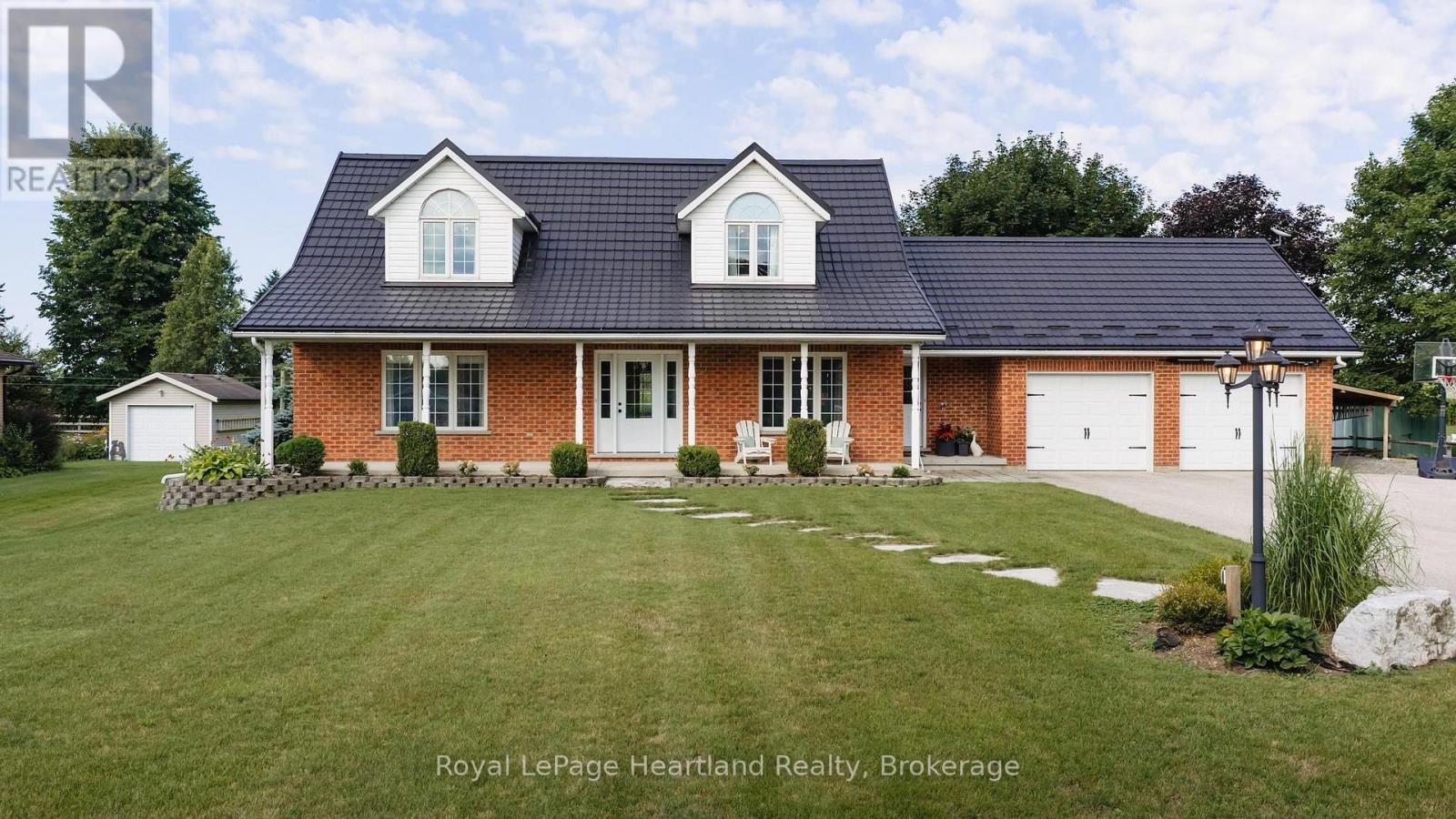 176 MCFARLIN DRIVE, West Grey, Ontario