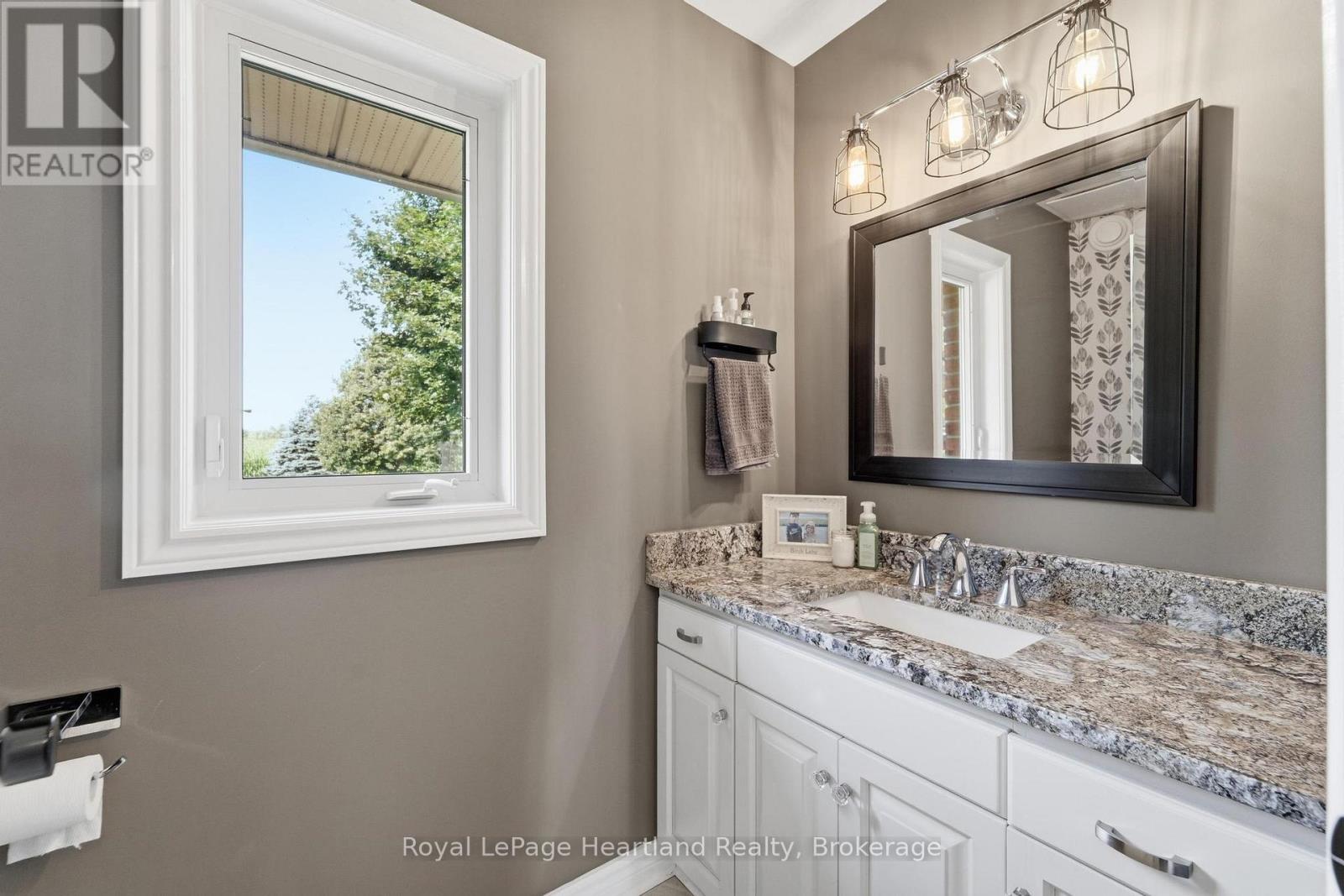176 Mcfarlin Drive, West Grey, Ontario  N0G 2L0 - Photo 20 - X13644130