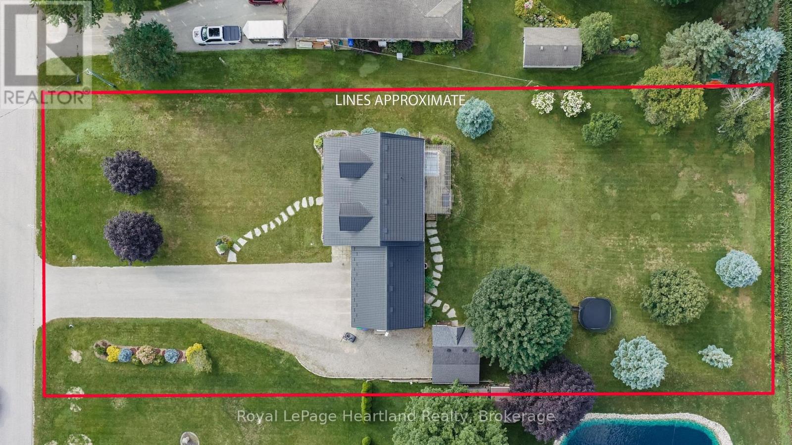 176 Mcfarlin Drive, West Grey, Ontario  N0G 2L0 - Photo 3 - X13644130