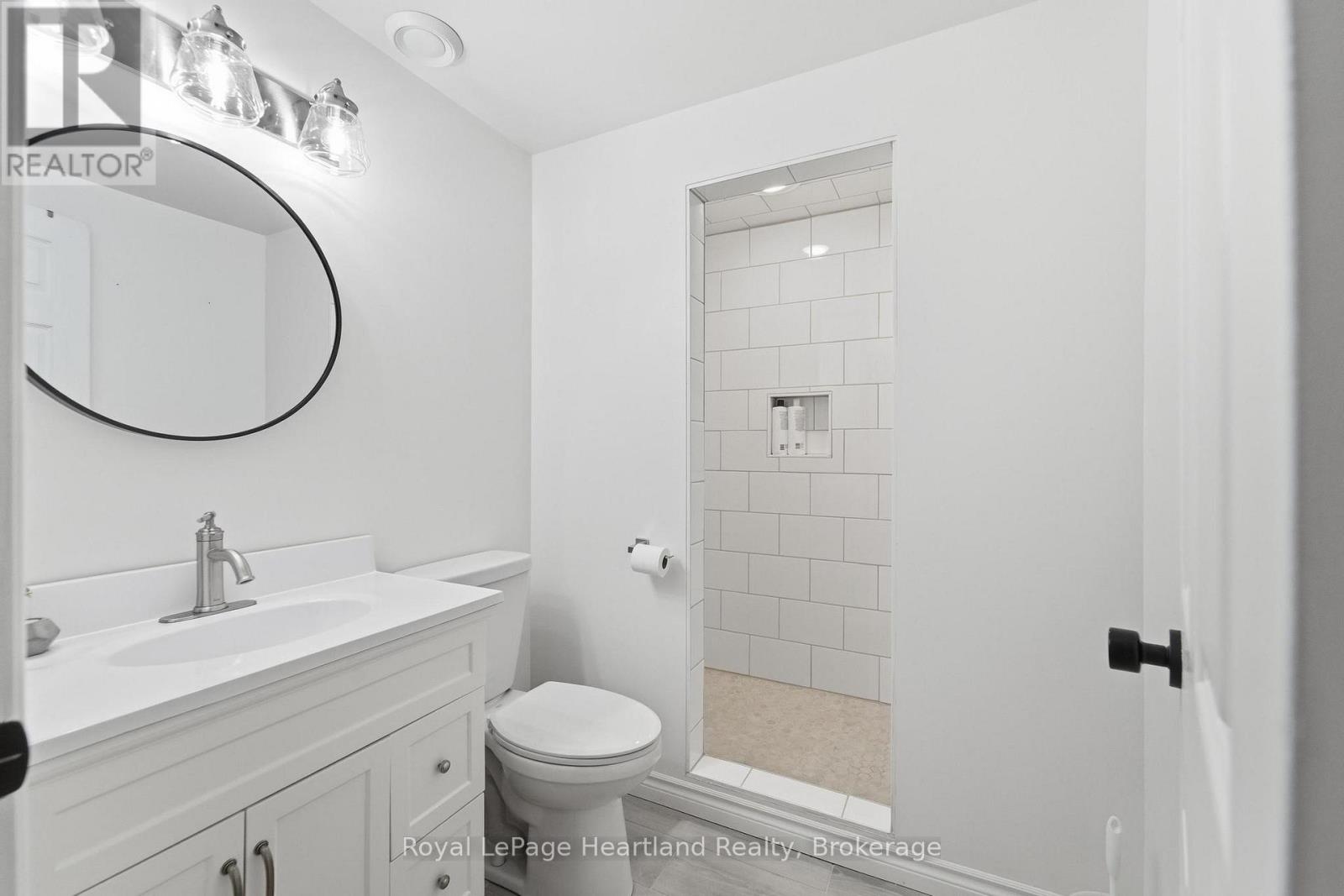 176 Mcfarlin Drive, West Grey, Ontario  N0G 2L0 - Photo 36 - X13644130