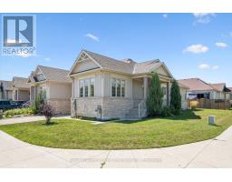 52 FINDLAY WAY, Centre Wellington, Ontario