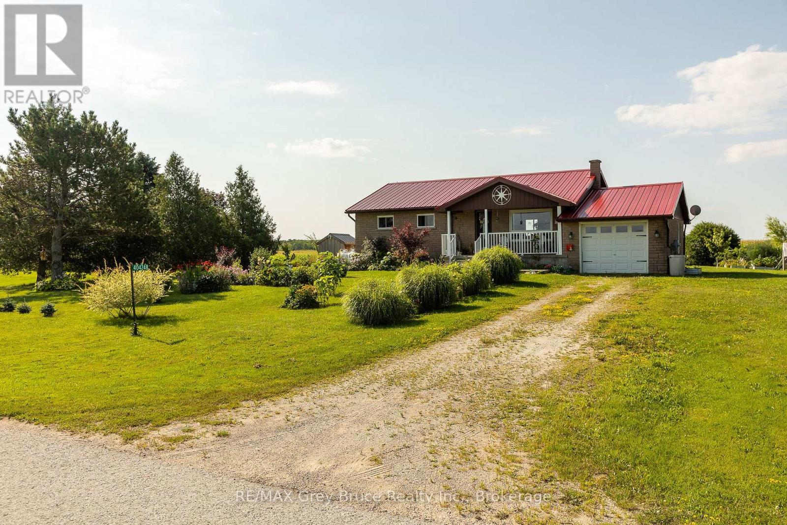 404248 Concession 20 Road, Georgian Bluffs, Ontario  N0H 1S0 - Photo 2 - X13644204