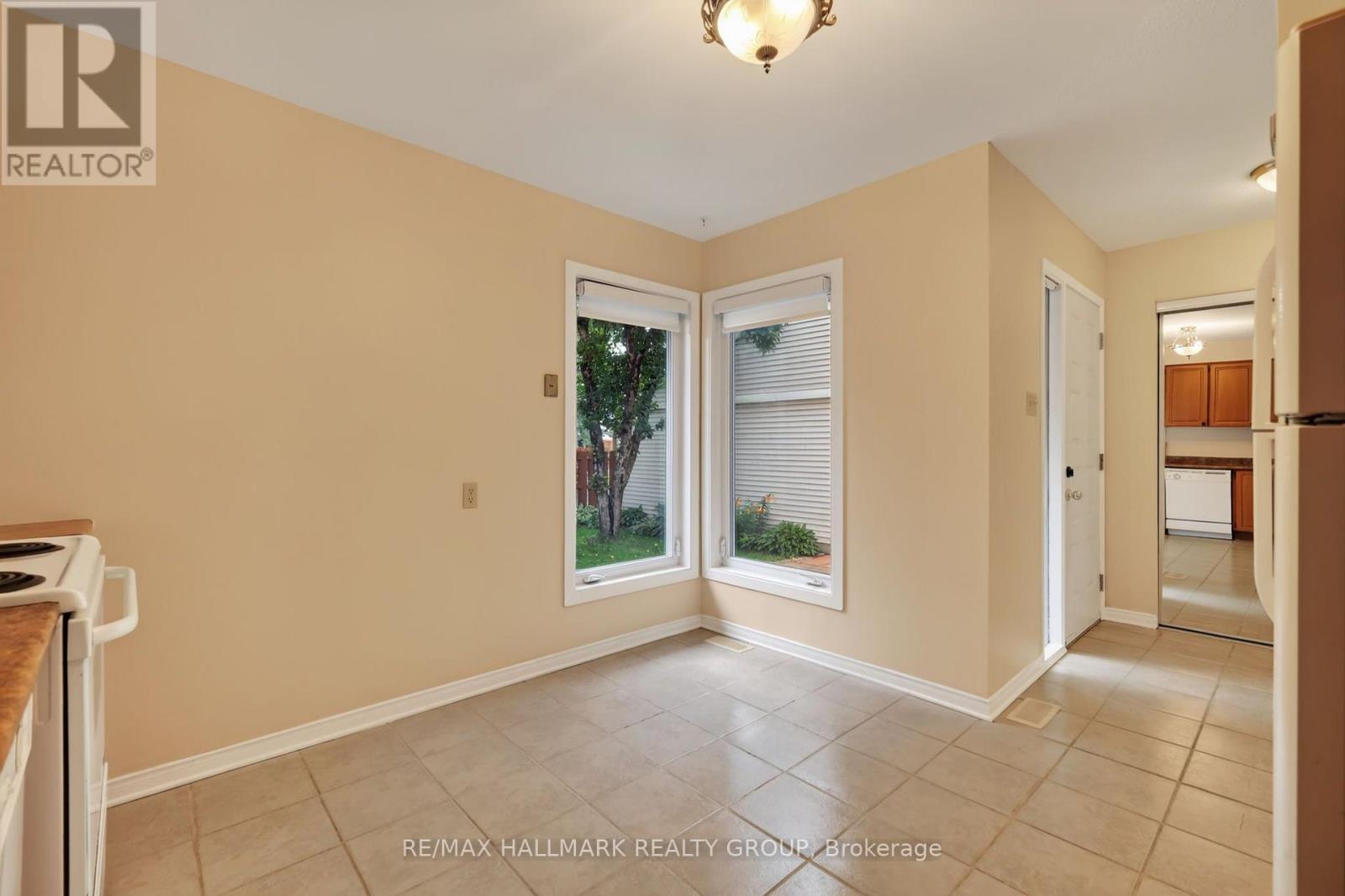 704 Malibu Terrace, Ottawa, Ontario  K2C 3T8 - Photo 10 - X13643810