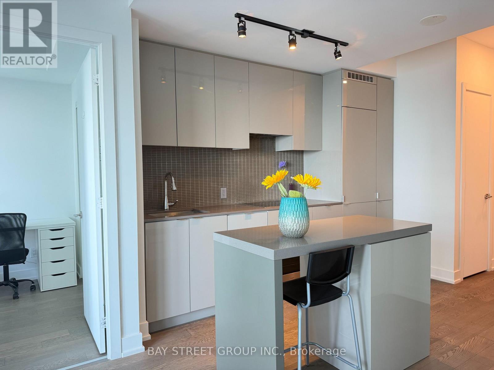 4501 - 7 Grenville Street, Toronto, Ontario M4Y 1W9 - Photo 4 - C13644120