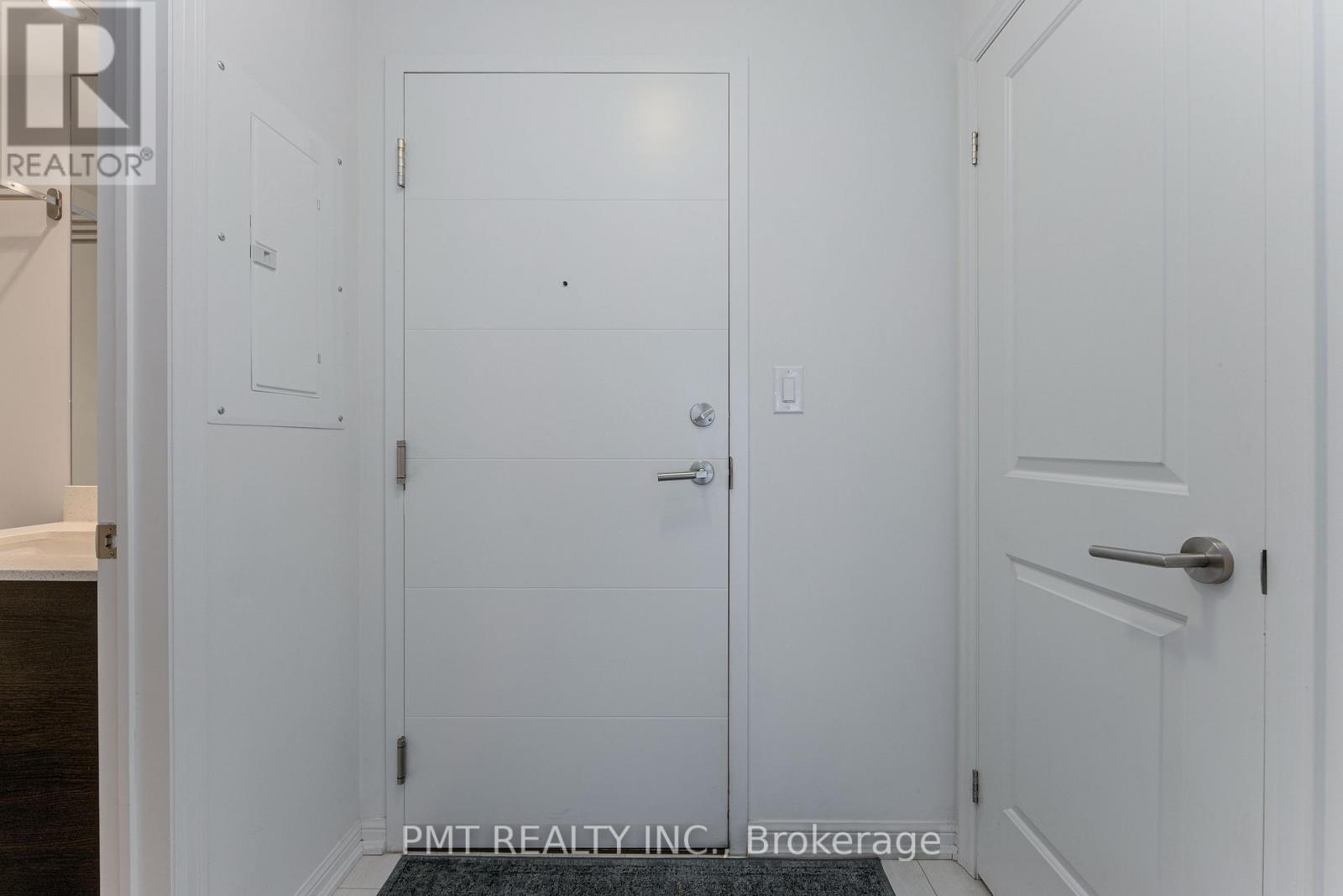 310 - 400 Adelaide Street E, Toronto, Ontario  M5A 4S3 - Photo 2 - C13644254