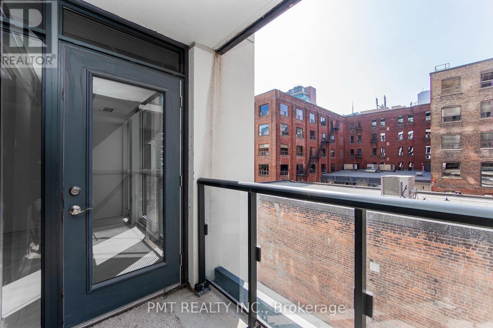 310 - 400 ADELAIDE STREET E