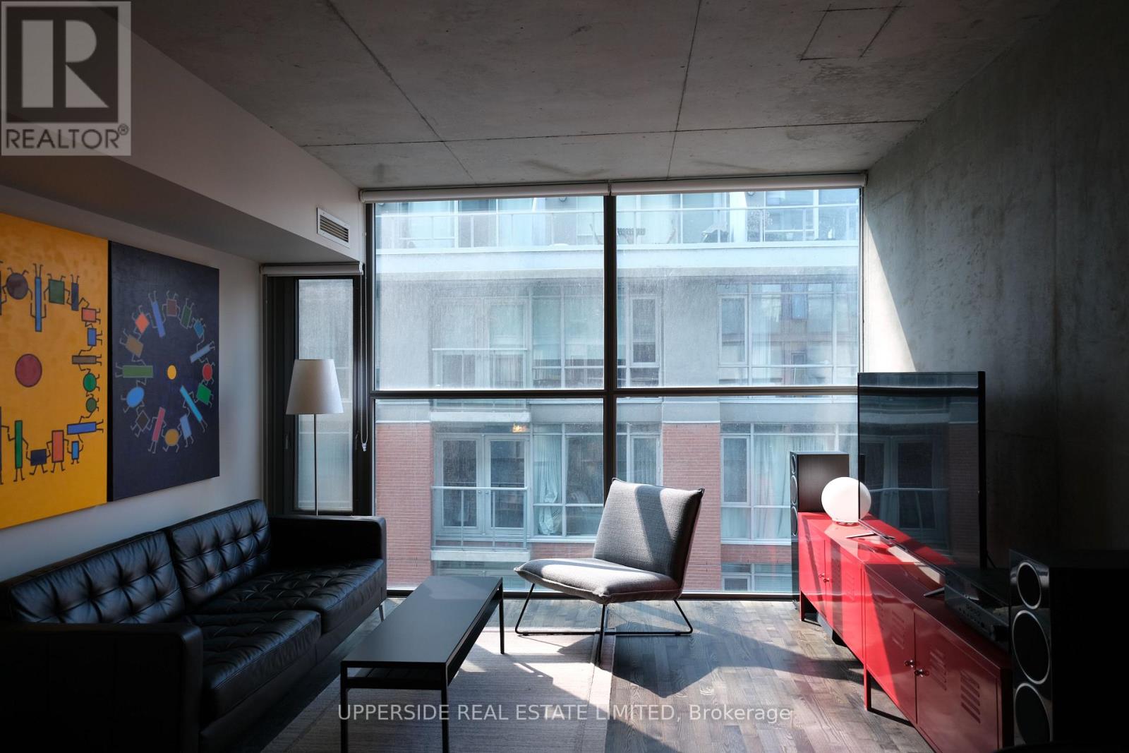25 Oxley Street, Toronto, Ontario  M5V 2J5 - Photo 4 - C13644262