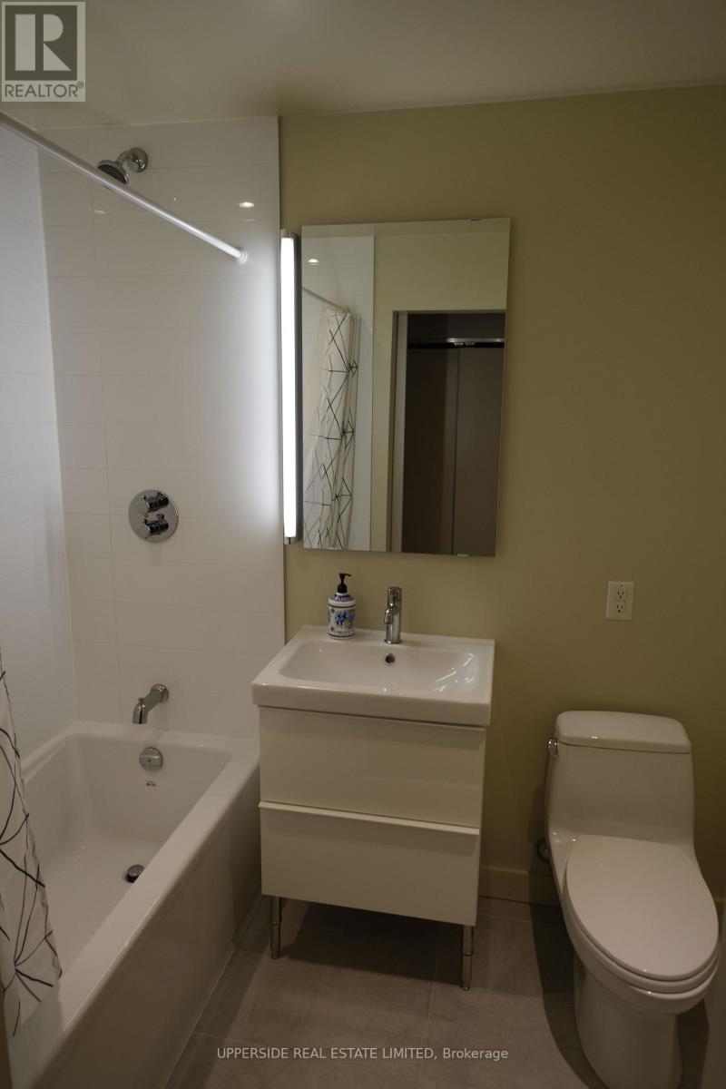 25 Oxley Street, Toronto, Ontario  M5V 2J5 - Photo 7 - C13644262
