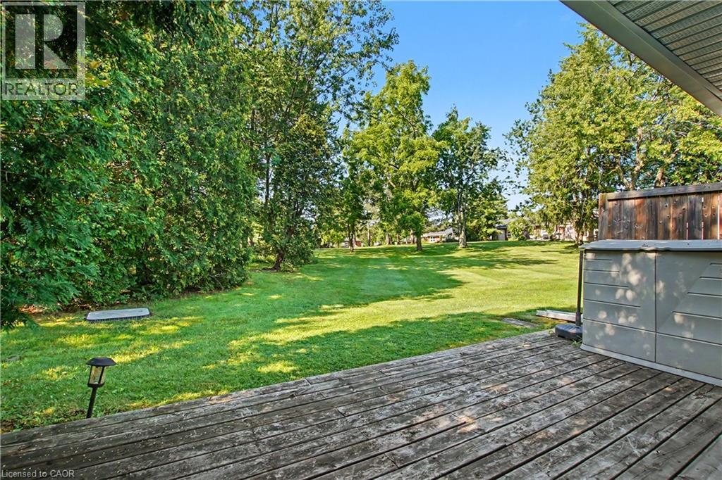 5 Szollosy Circle, Hamilton, Ontario  L9B 1T8 - Photo 17 - 40850074