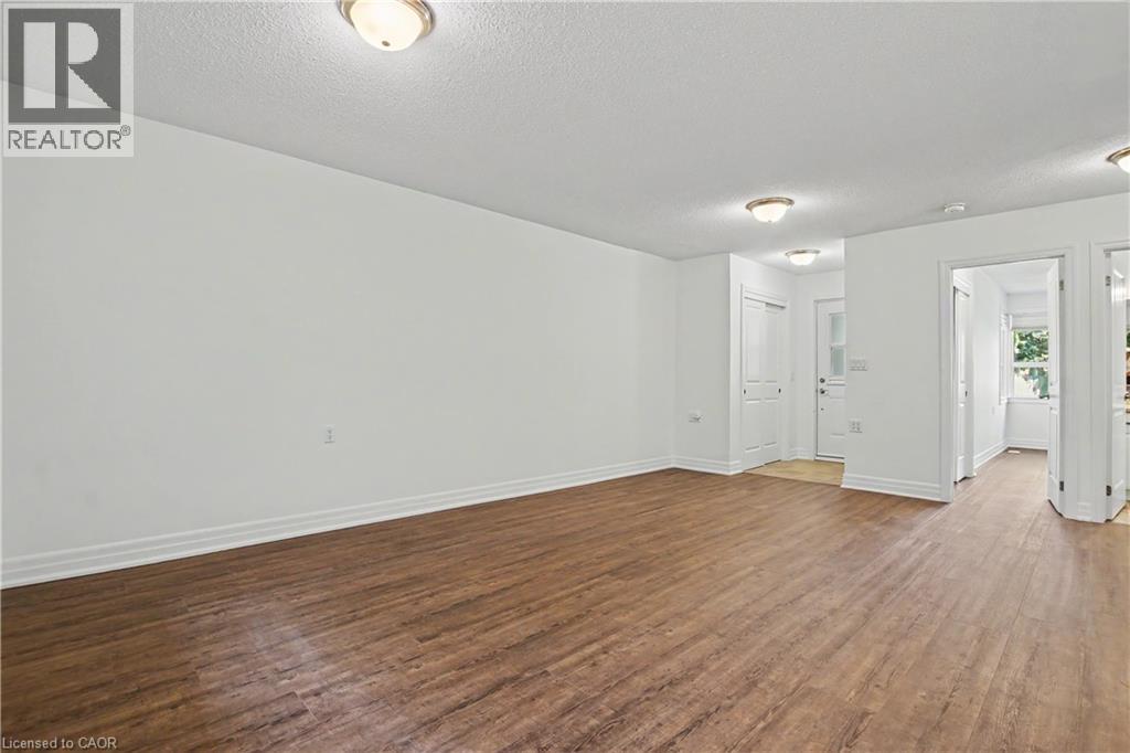 5 Szollosy Circle, Hamilton, Ontario  L9B 1T8 - Photo 7 - 40850074