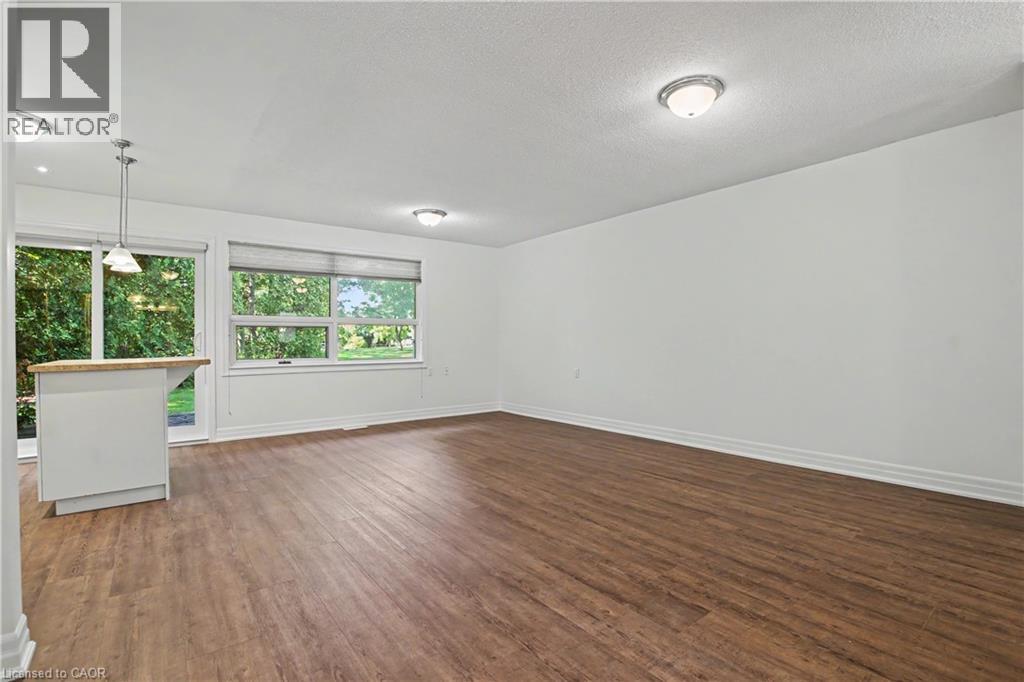 5 Szollosy Circle, Hamilton, Ontario  L9B 1T8 - Photo 8 - 40850074