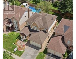 29 STRATTON CRESCENT, Whitby, Ontario