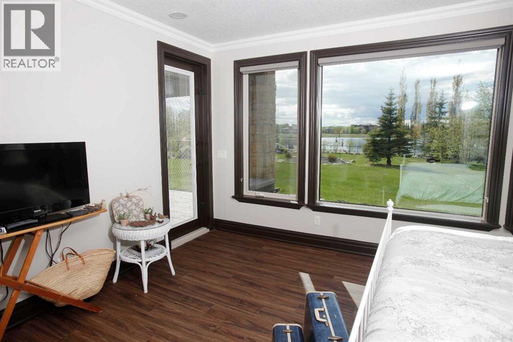 31 Montenaro Bay, Cochrane Lake, Alberta  T4C 0A5 - Photo 36 - A2315371