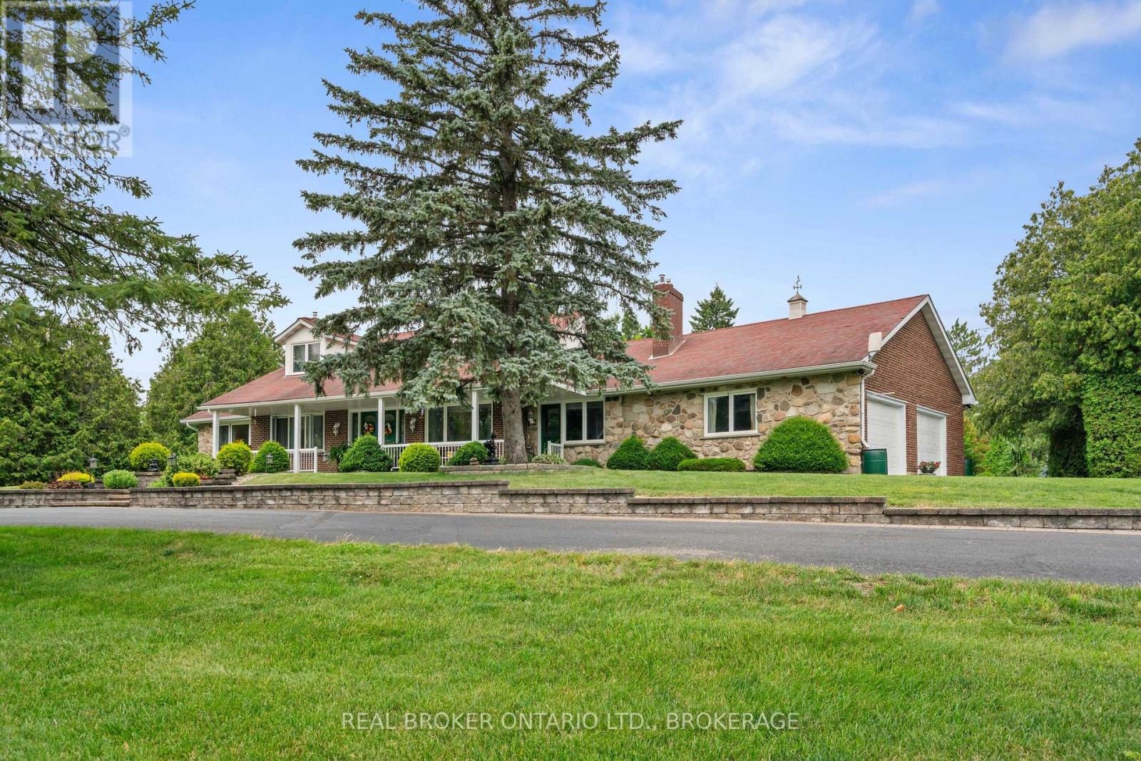20233 Kenyon Concession 4 Road, North Glengarry, Ontario  K0C 1A0 - Photo 2 - X13577788