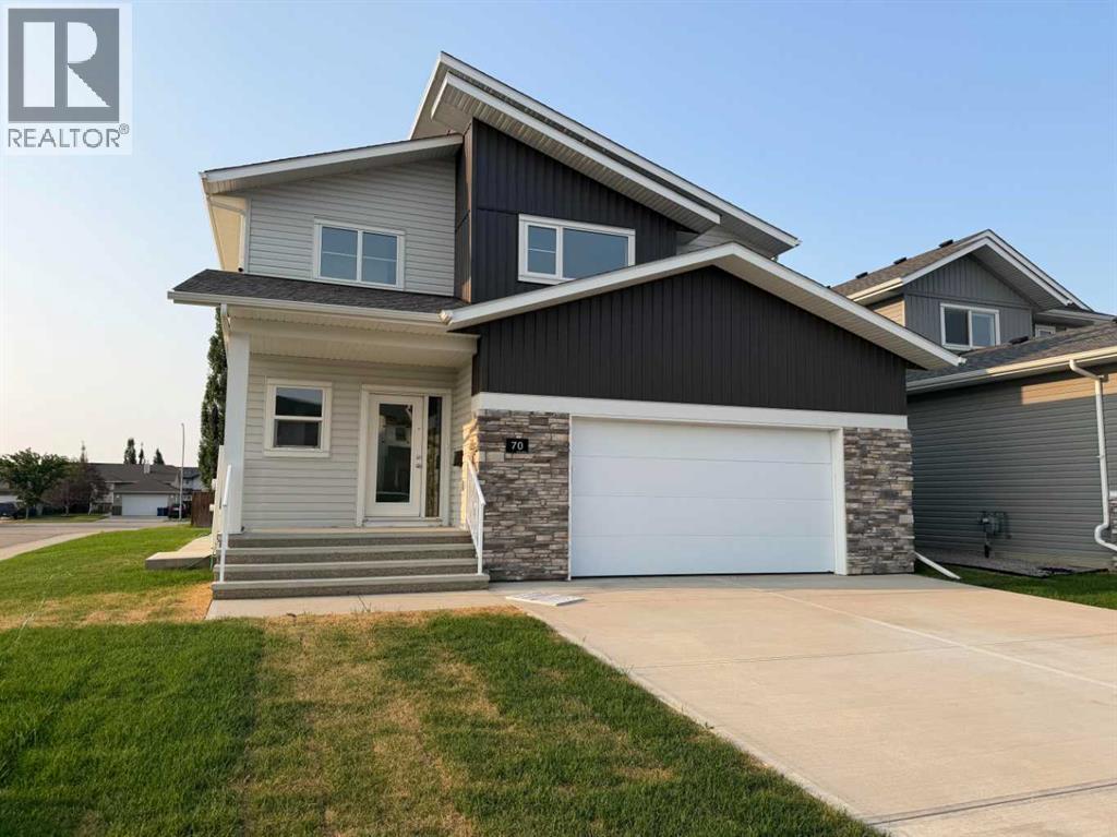 70 Palmer Circle, Blackfalds, Alberta  T0M 0J2 - Photo 1 - A2334854