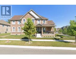 18 BLENHEIM CIRCLE, Whitby, Ontario