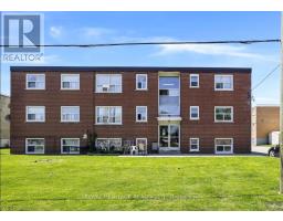 4 - 300 MONTRAVE AVENUE, Oshawa, Ontario