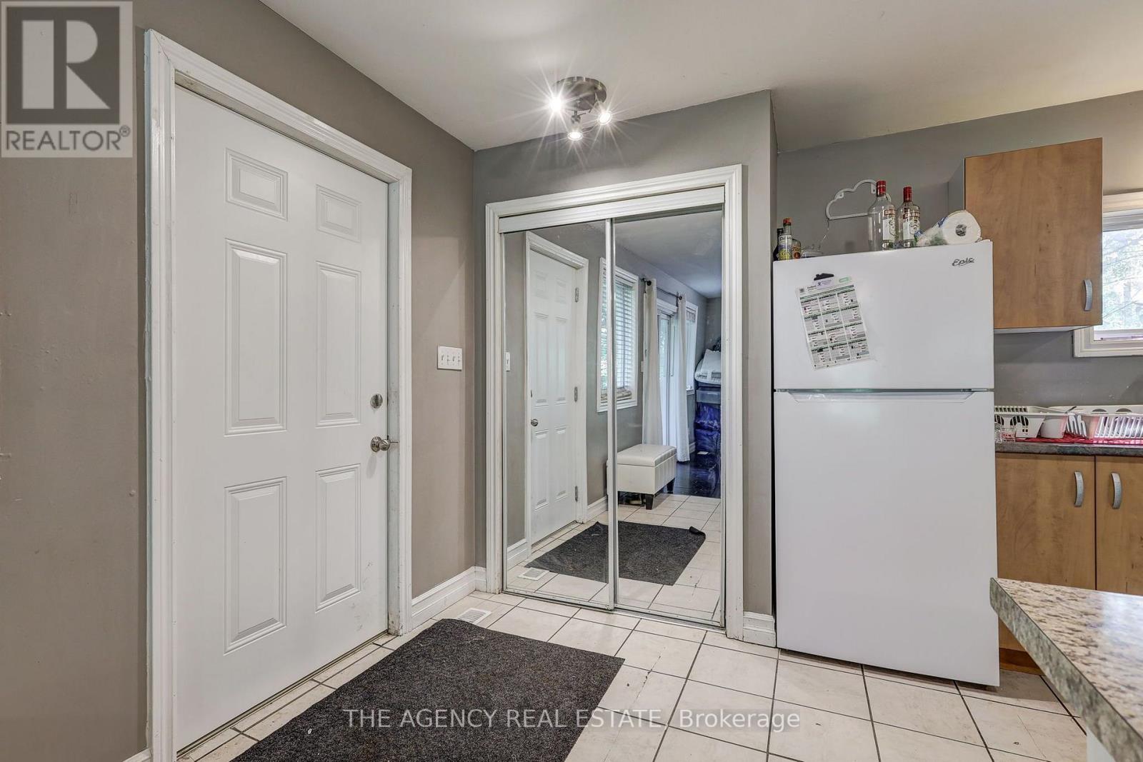 129 Oxford Street W, London North, Ontario  N6H 1S2 - Photo 3 - X13644178