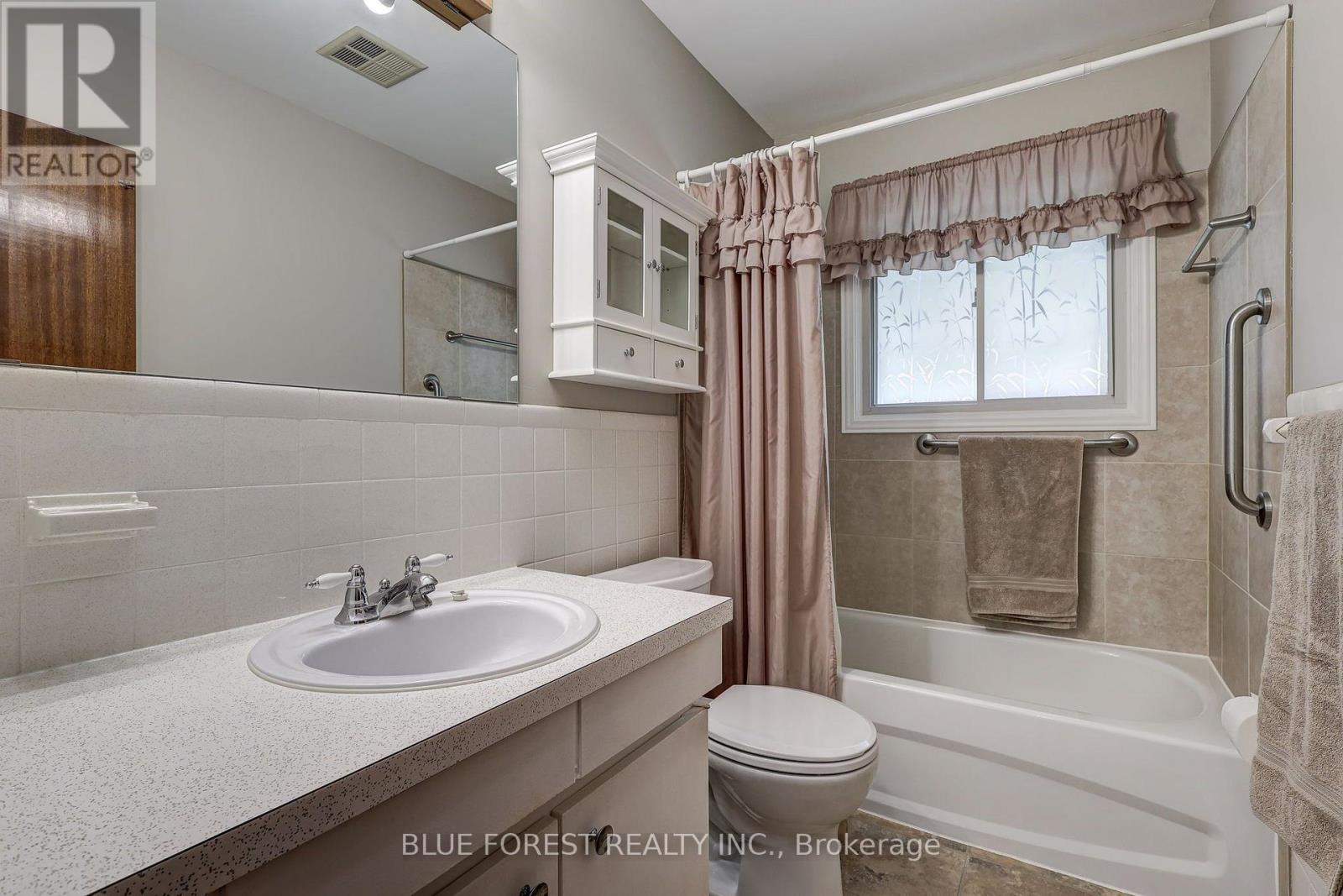 123 Aponi Crescent, London East, Ontario  N5V 2V3 - Photo 16 - X13644184