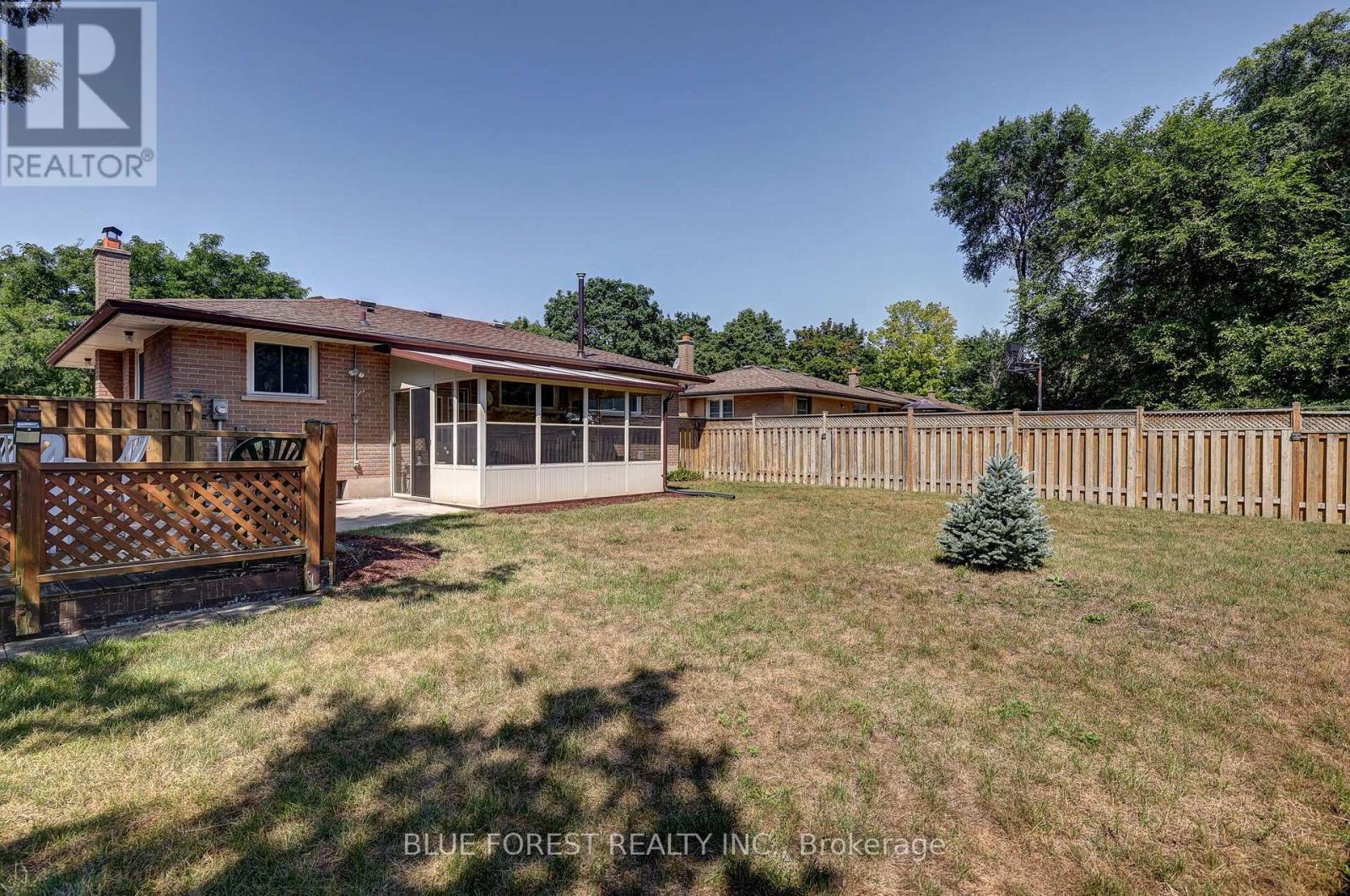123 Aponi Crescent, London East, Ontario  N5V 2V3 - Photo 39 - X13644184
